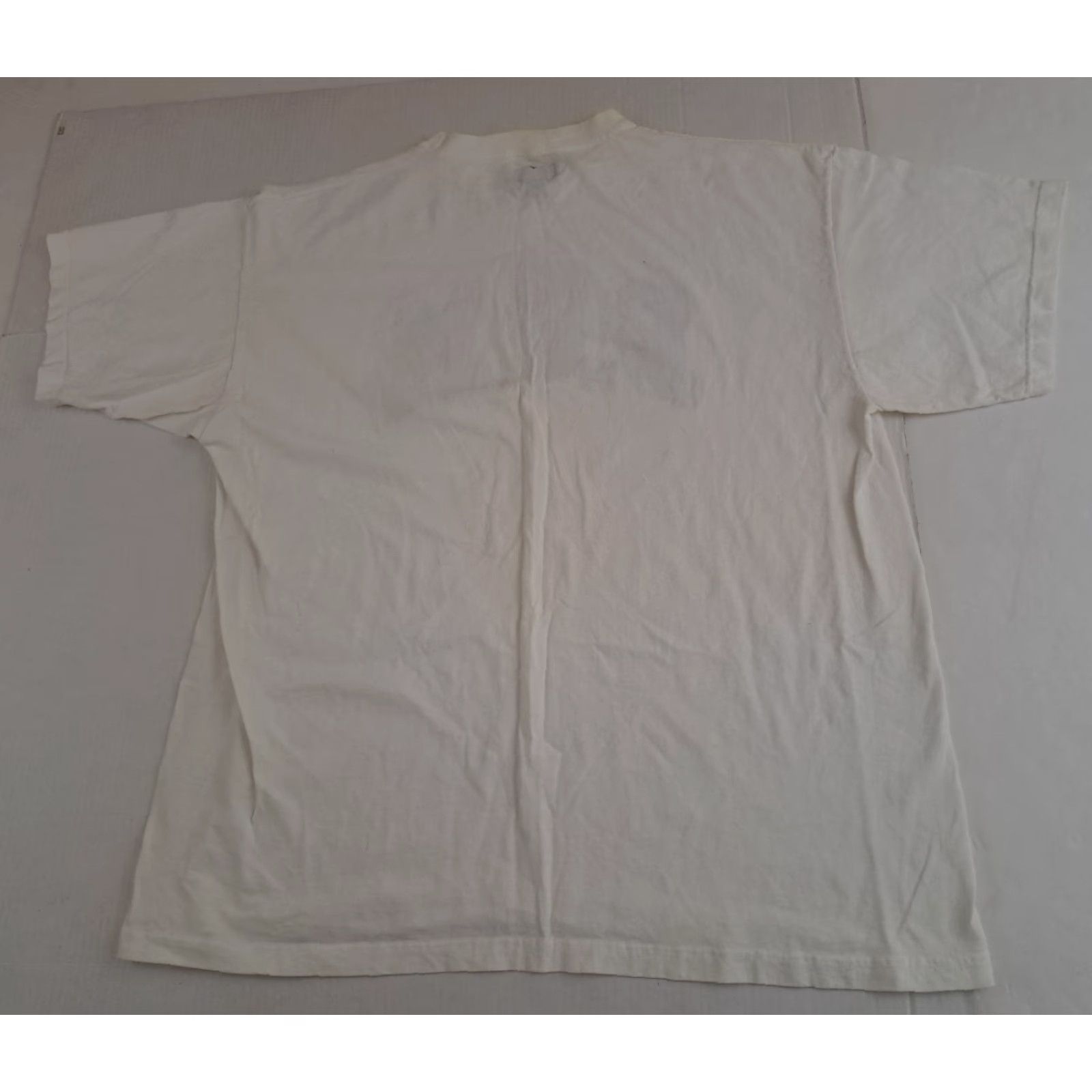 Vintage VINTAGE B.U.M. Equipment Embroidered T-Shirt 2XL White United States 90s Crew Neck Short Sleeve Mens Womens Unisex Adults Canvas Cotton Size US XXL / EU 58 / 5 - 7 Thumbnail