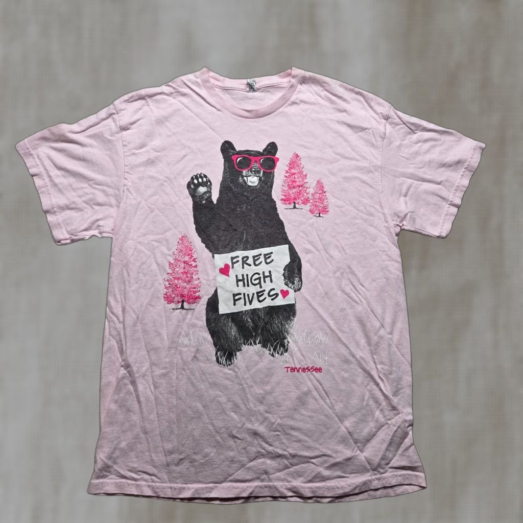 Vintage Tennessee Bear Free High Fives T Shirt Funny Greeting Joke Pink Cotton Blend Women's L Shirt Mens Women? Size L / US 10 / IT 46 - 1 Thumbnail