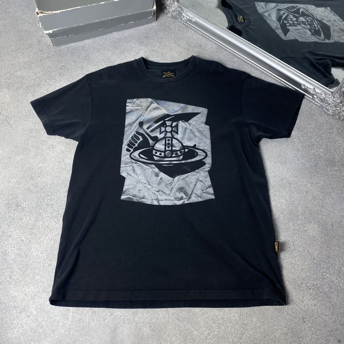 Vivienne Westwood Vivienne Westwood Big Logo Vintage T shirt Luxury Chaos Size US XL / EU 56 / 4 - 1 Thumbnail