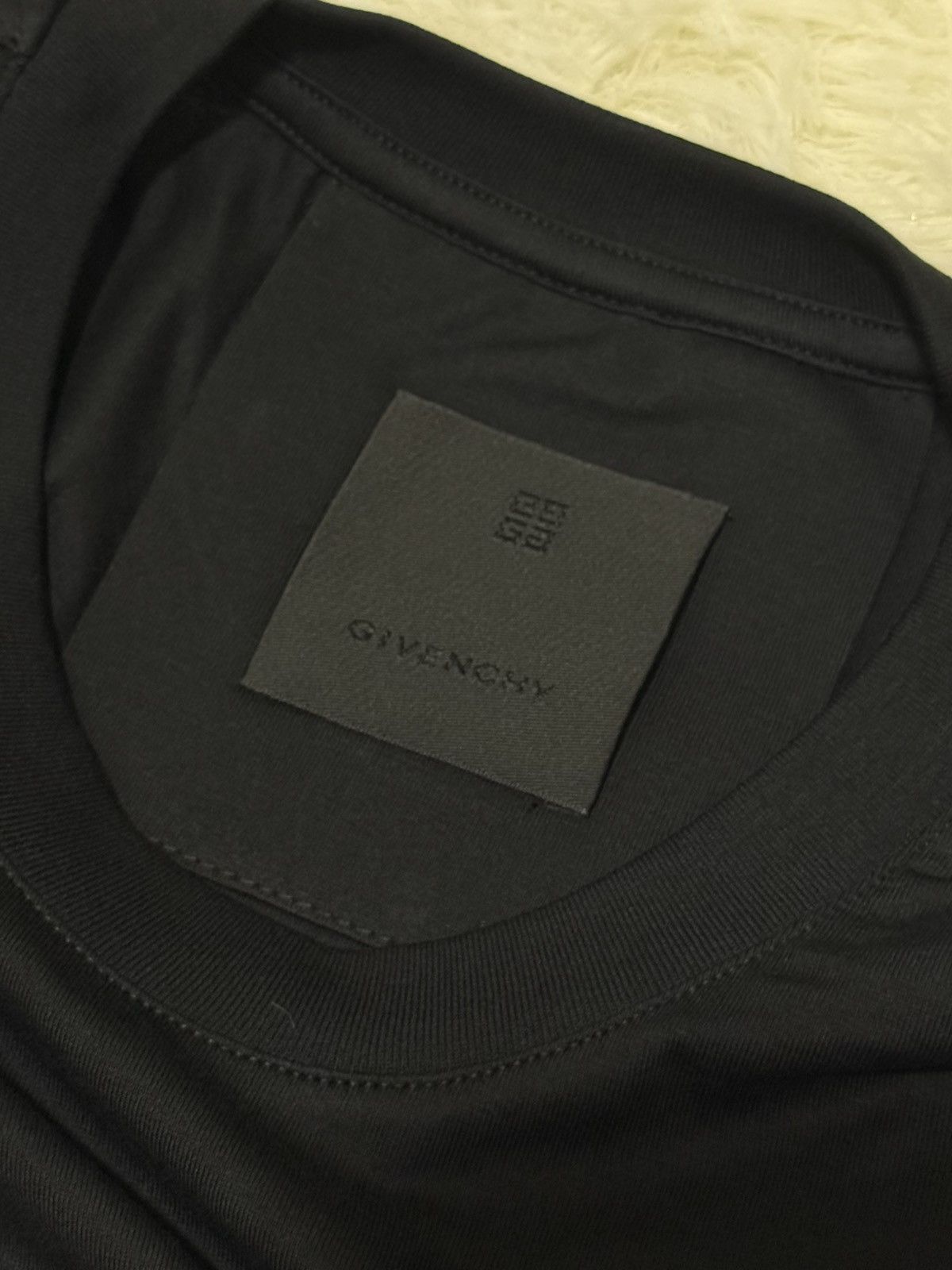 Givenchy Givenchy black t shirt Size US S / EU 44-46 / 1 - 4 Thumbnail