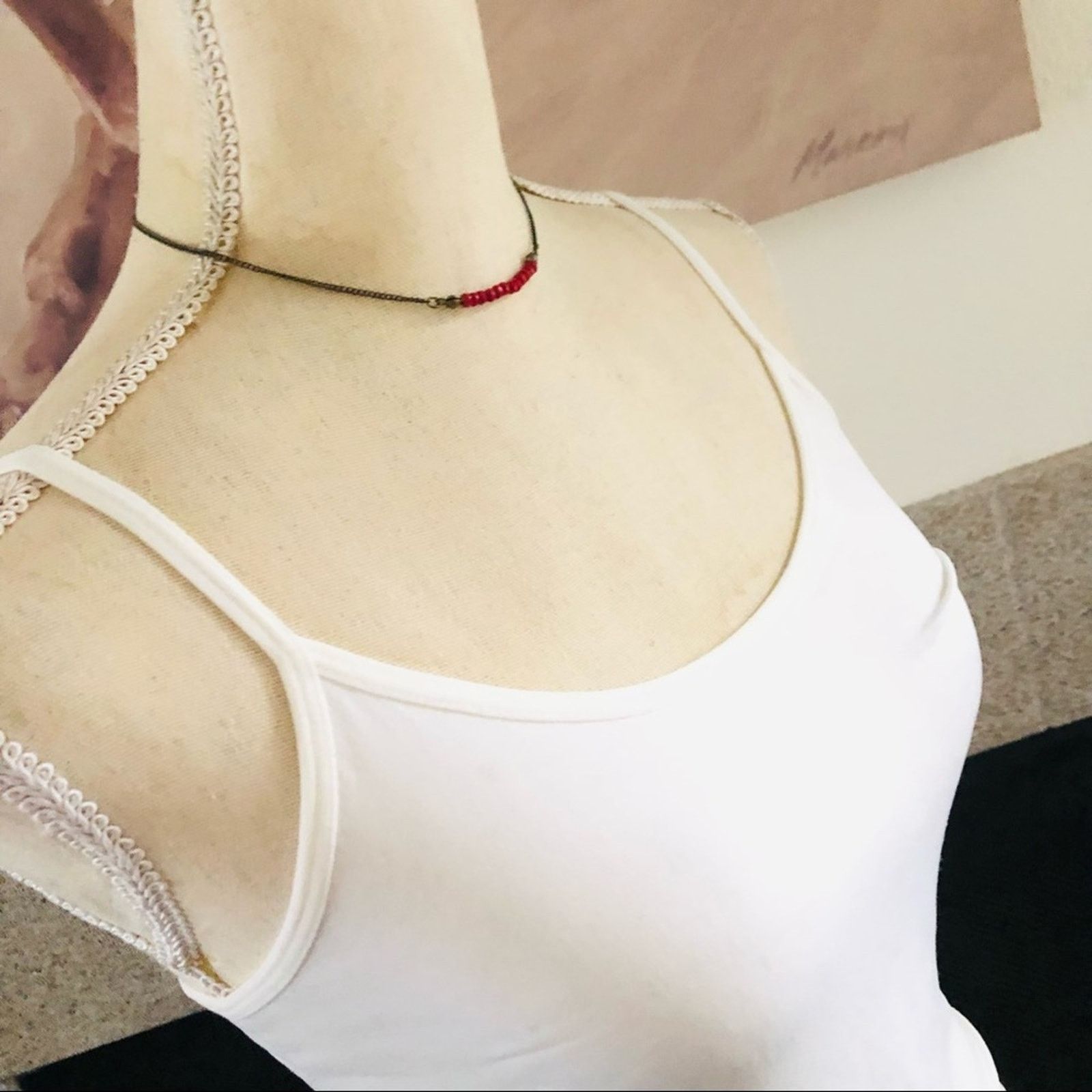Jewelry Faceted deep fuchsia bead brass plated chain choker necklace Size ONE SIZE - 2 Thumbnail