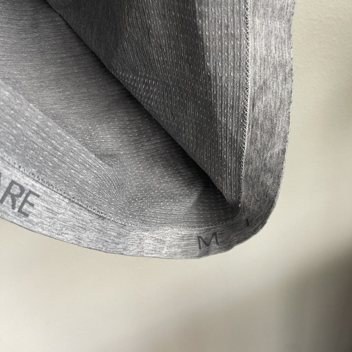 Lululemon Lululemon Breathable Short Sleeve Performance T Shirt Size US M / EU 48-50 / 2 - 4 Thumbnail