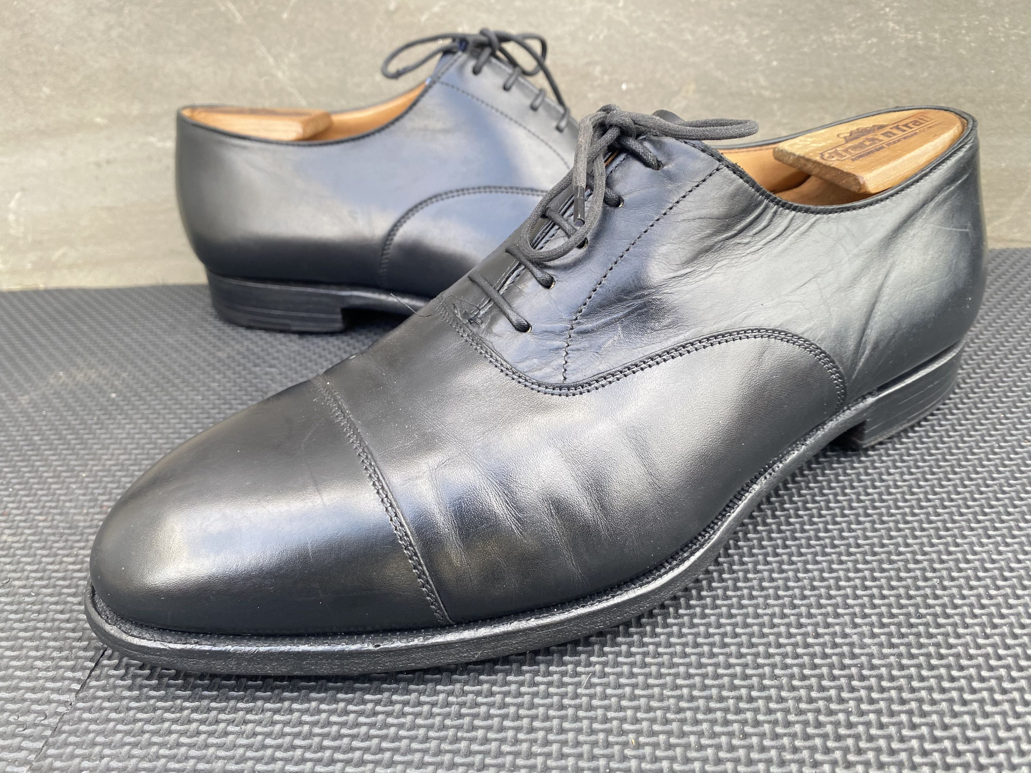 image of Crockett Jones Crockett & Jones Handgrade Whitehall Captoe Made England Shoes in Black (Size 10)