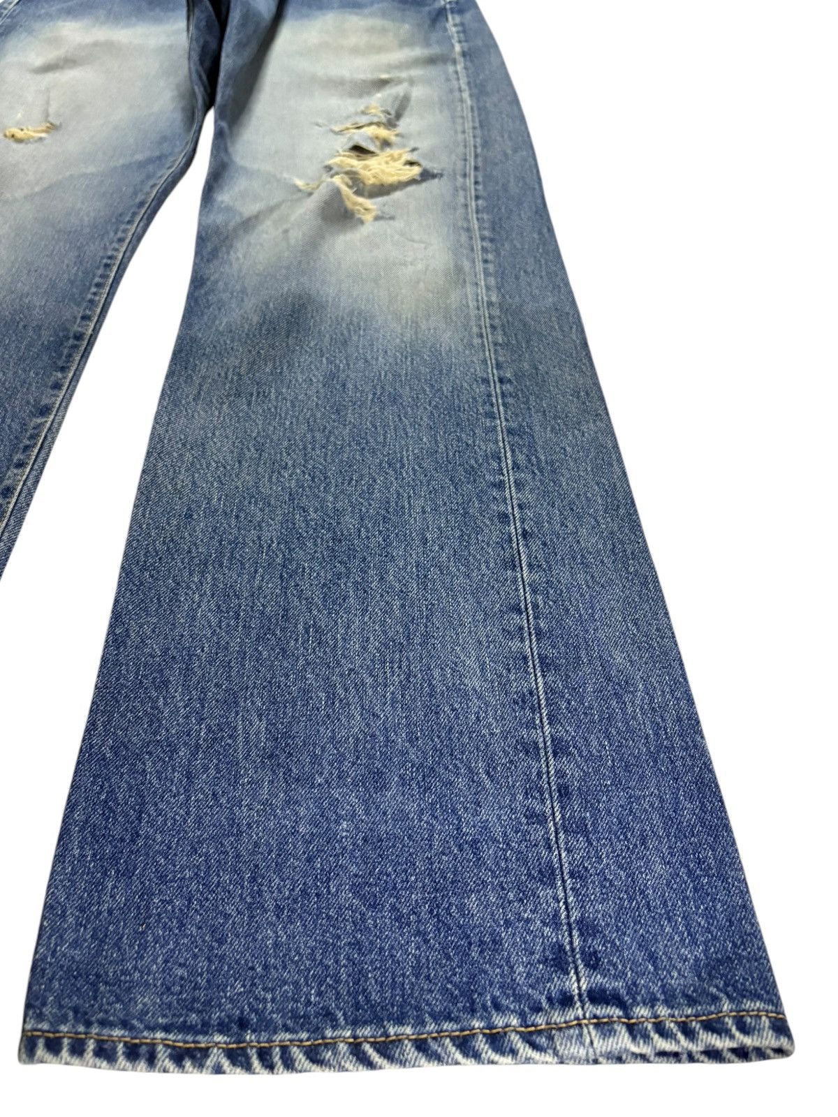 Japanese Brand × Uniqlo Vintage Japanese Uniqlo Faded Wash Distressed Baggy Jeans Size US 33 - 7 Thumbnail