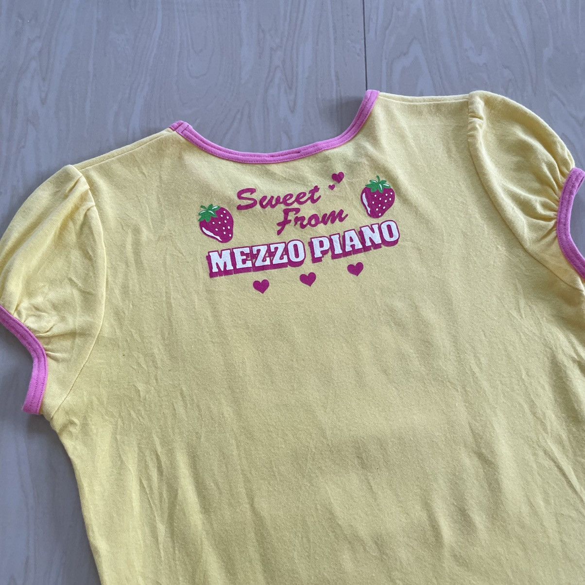 Japanese Brand Mezzo piano strawberry fruity candy | Grailed