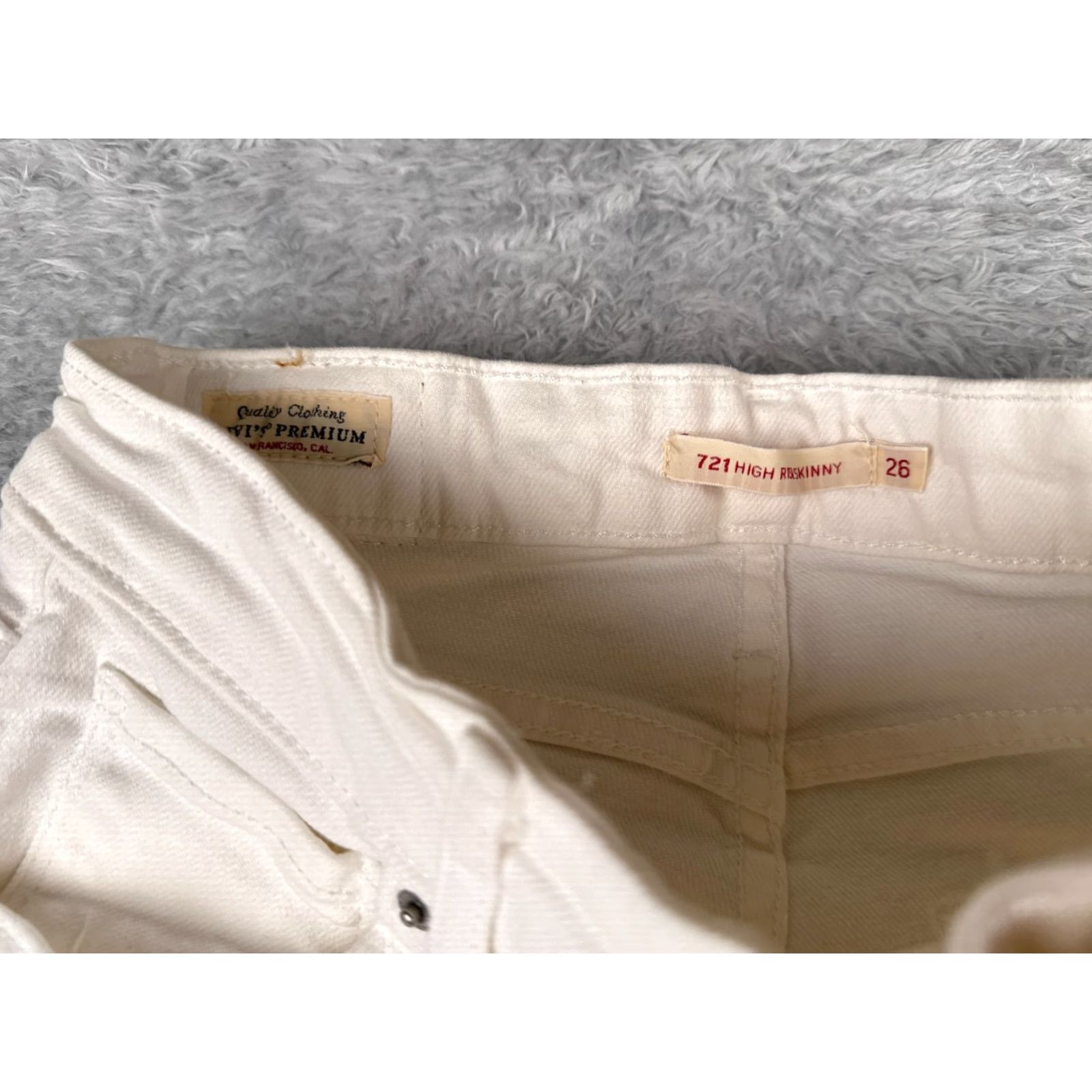 Levi's Levi's Jeans Women 26 White Denim Levi's 700 Series High Rise Skinny 26x30 Cotton Regular Denim Stretch Distressed 5-Pocket Solid Vintage No Size 26" / US 2 / IT 38 - 6 Thumbnail
