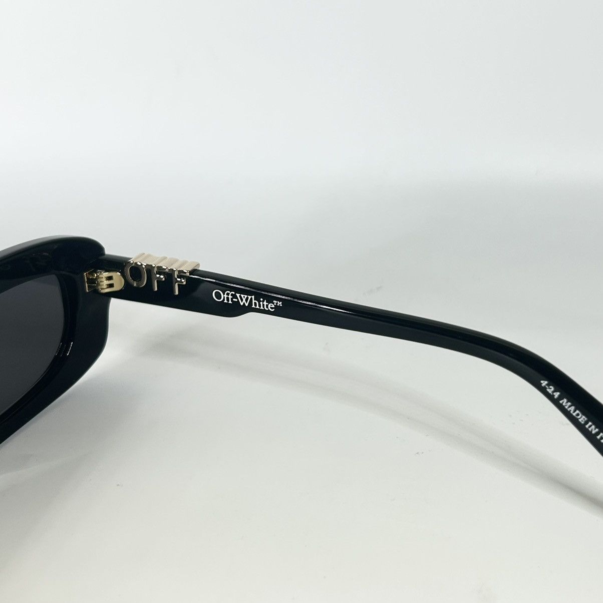 Off-White New Pair of Off-White 52mm Renton Rectangle Sunglass Size ONE SIZE - 7 Thumbnail