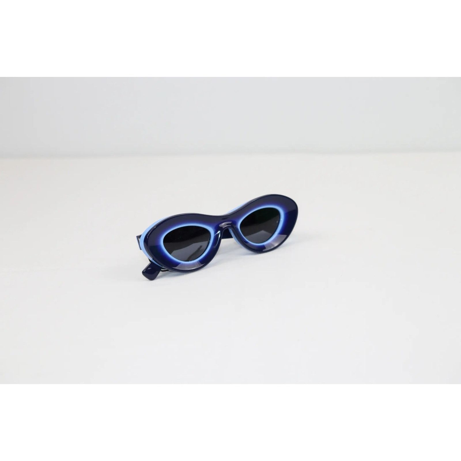 Bottega Veneta o1rshd Size: OS / Logo Frame Sunglasses in Blue Size ONE SIZE - 4 Thumbnail