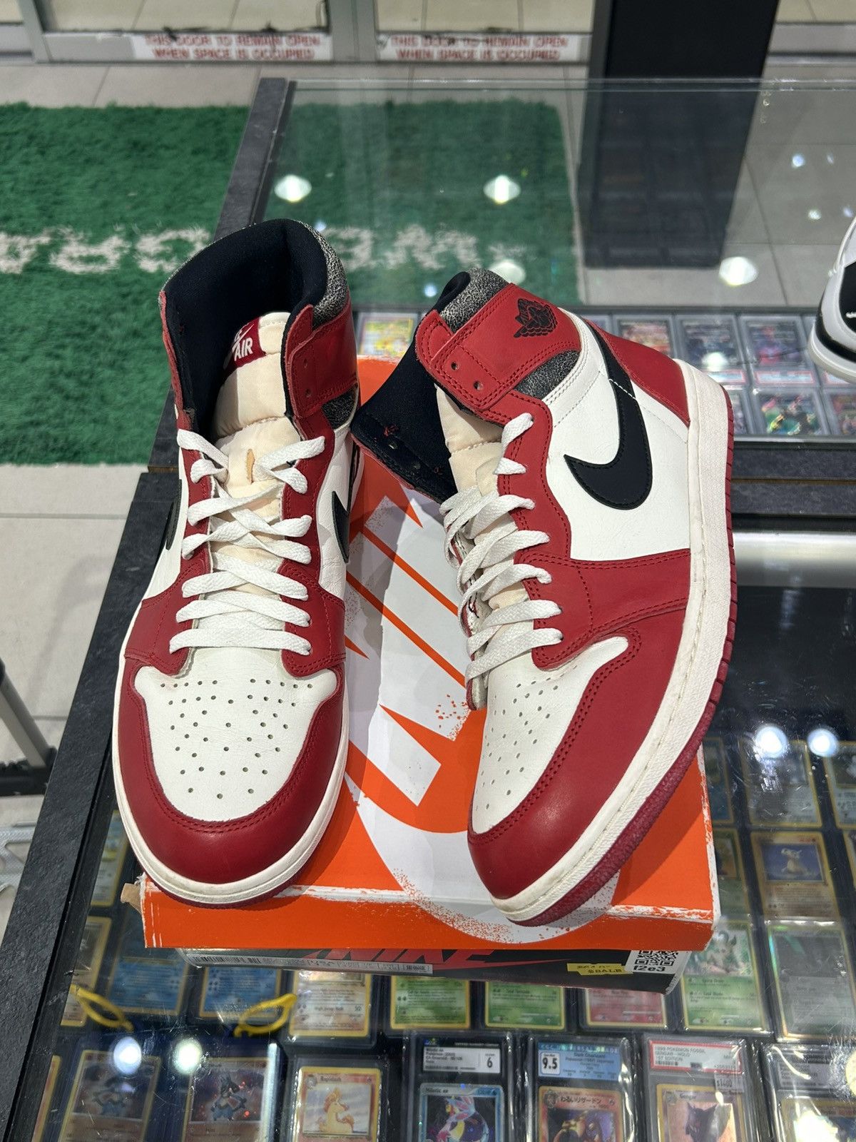 Jordan Brand Jordan 1 lost and found Size US 13 / EU 46 - 1 Thumbnail