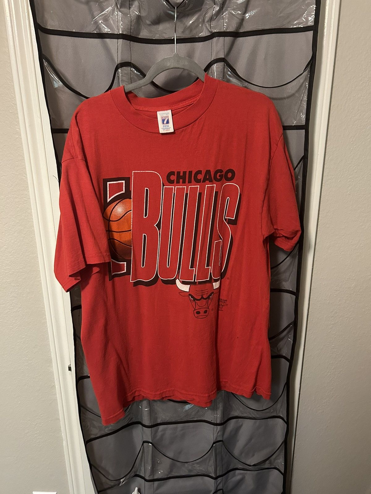 NBA × Vintage Vintage Chicago Bulls Tee Size US XL / EU 56 / 4 - 1 Thumbnail
