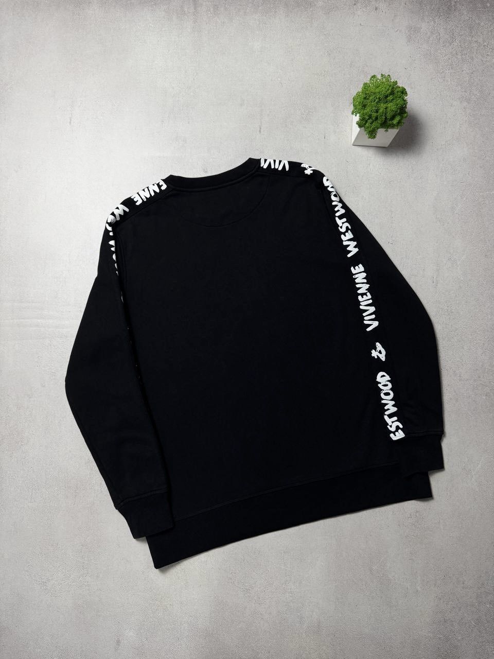 Vivienne Westwood Vivienne Westwood Sweatshirt Big Logo Black Mens Crew Neck Size US XXL / EU 58 / 5 - 8 Thumbnail