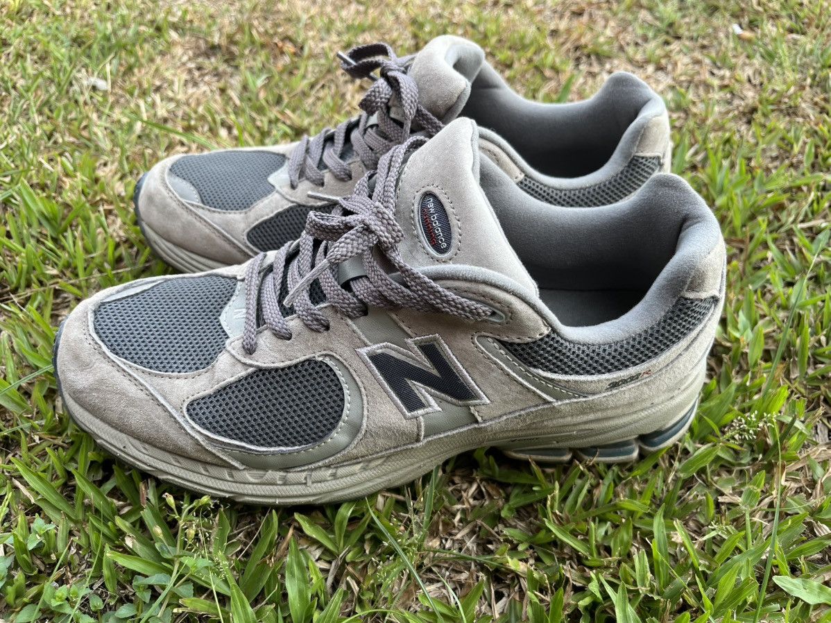 New Balance New Balance 2002R Size US 10.5 / EU 43-44 - 3 Thumbnail