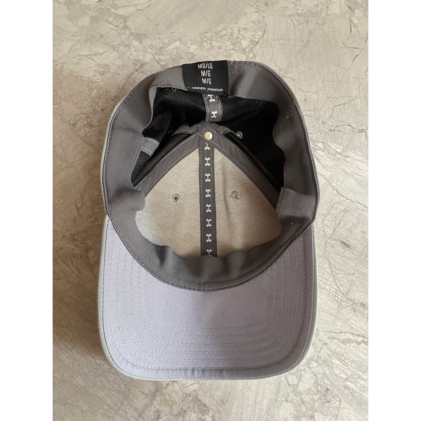 Under Armour Gray and Black Under Armour Stretch-Fit Hat Size M/L Size ONE SIZE - 7 Thumbnail