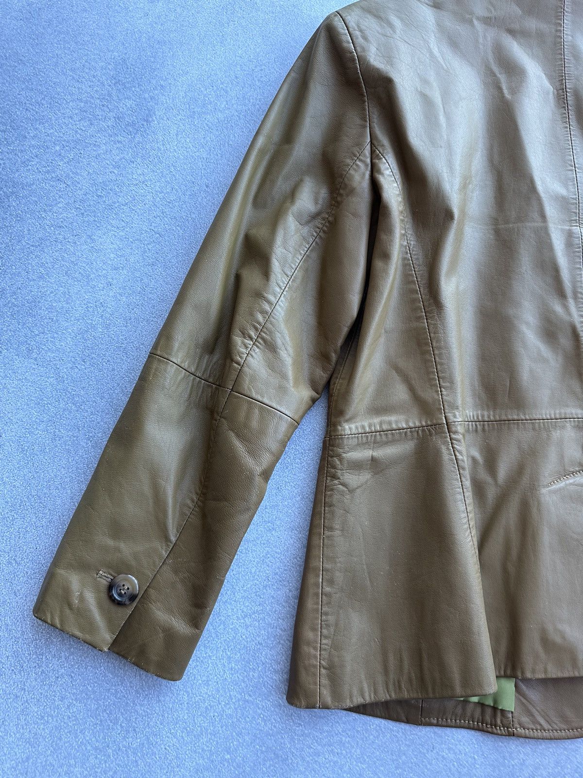Max Mara × Vintage × Weekend Max Mara Vintage Max Mara x Weekend Woman Leather Buttons Jacket Size M / US 6-8 / IT 42-44 - 19 Thumbnail