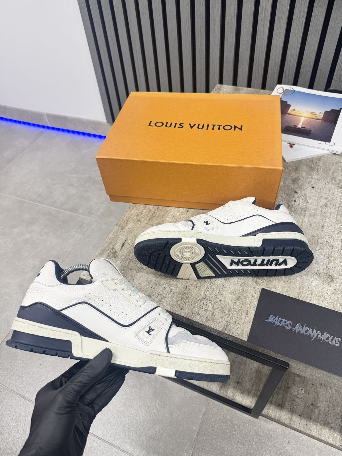 Louis Vuitton Louis Vuitton 1ABFAF #54 Trainers Marine White RRP £995 Size US 9 / EU 42 - 2 Thumbnail