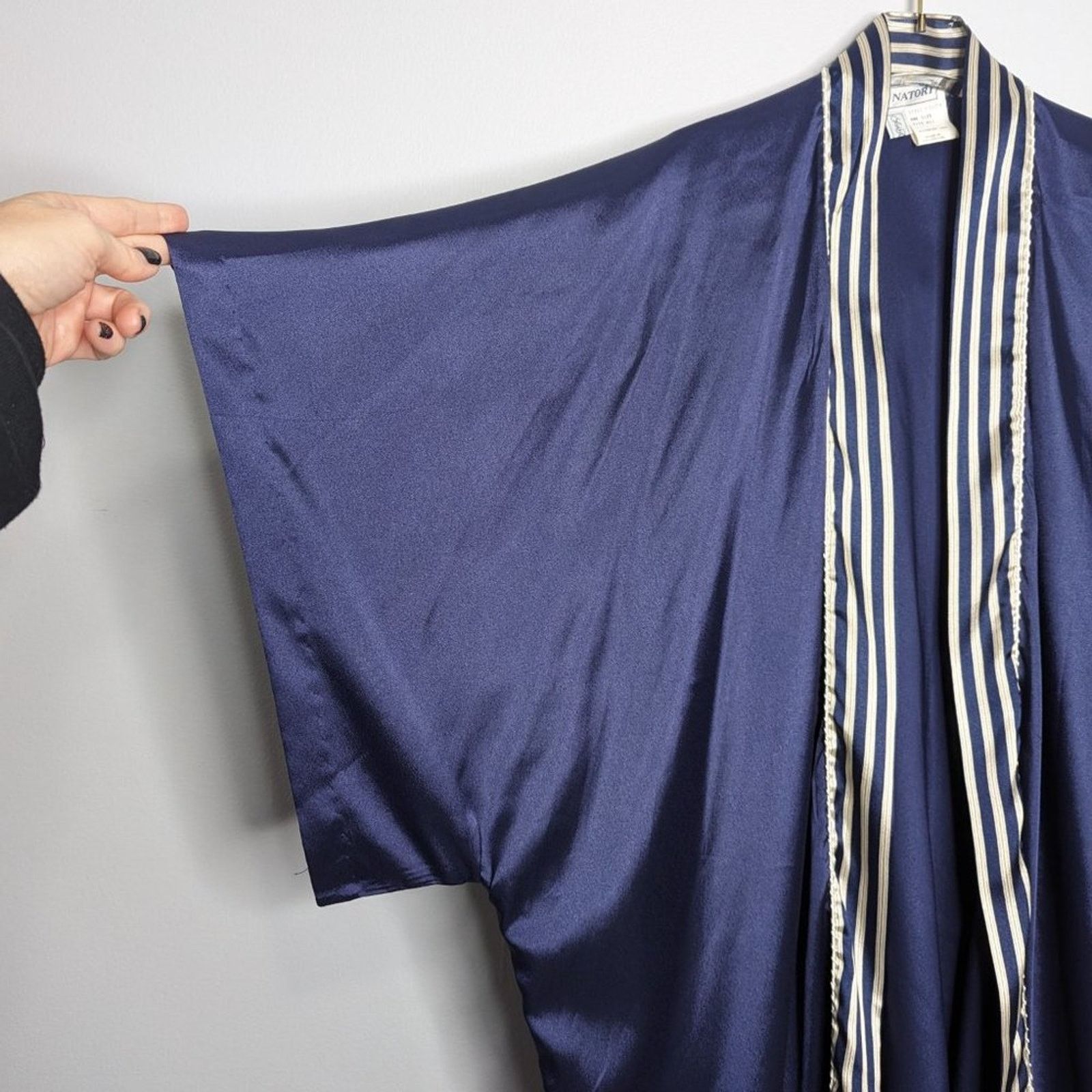 Other Natori Navy Blue Satin Short Kimono Sleeve Robe Open Front Size ONE SIZE - 4 Thumbnail