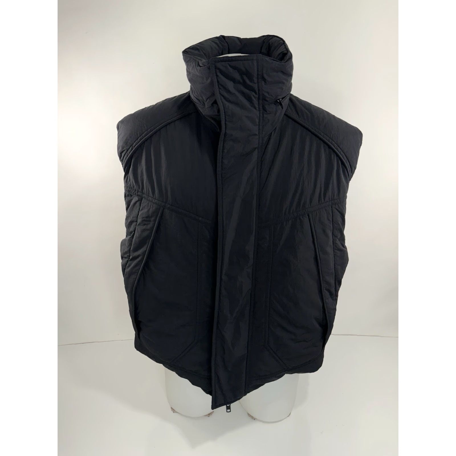 Juun.J JUUN.J GOOSE DOWN FEATHER Insulated Mens Vest Hooded Full Zip 44 Black Nylon Down 44 EXCELLENT Mens Vest Hooded Insulated 90s? Size US S / EU 44-46 / 1 - 2 Thumbnail