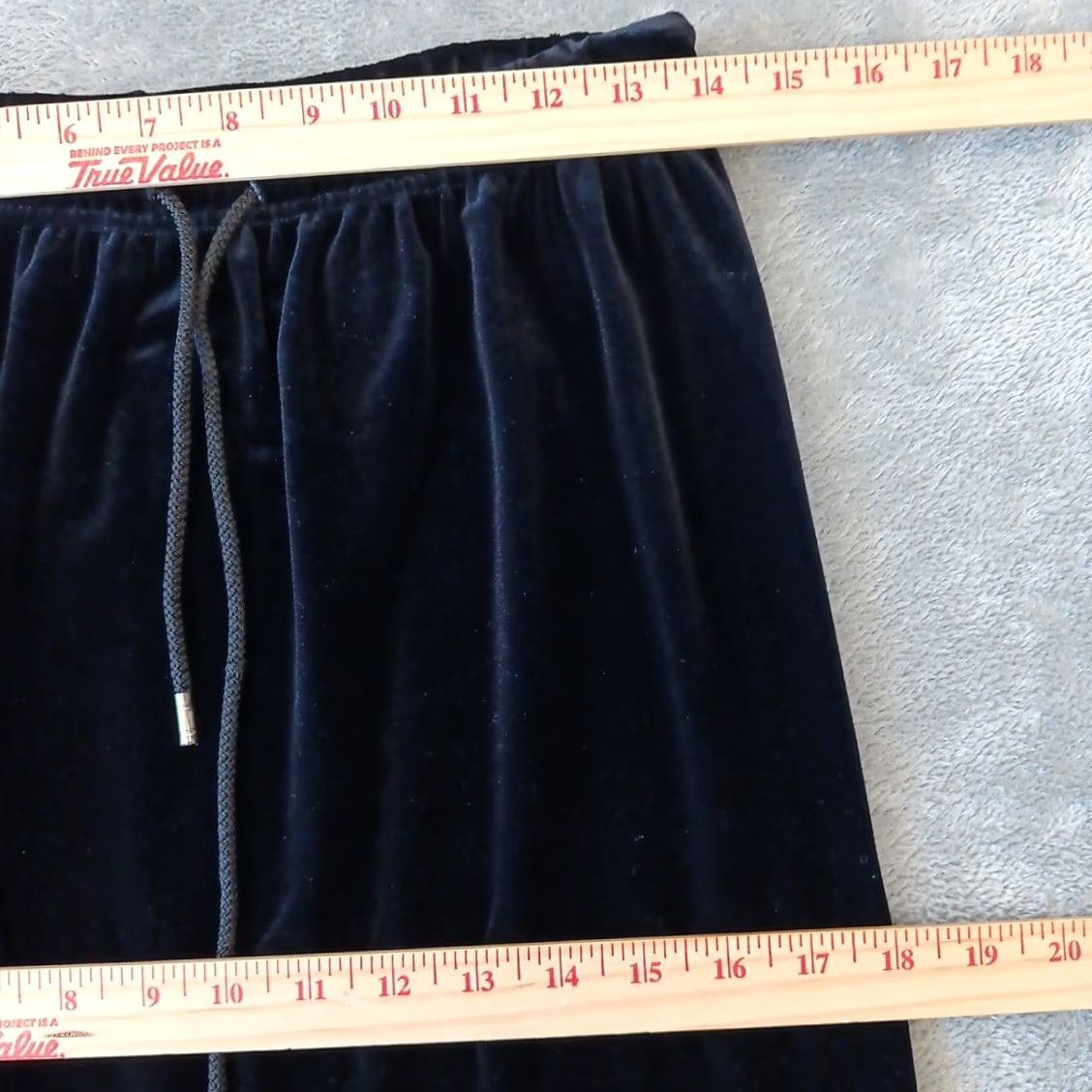 Vintage Sag Harbor Skirt Long Maxi Black Velour Drawstring Slit S Womens Related: Elastic Waist, Machine Washable, Polyester Spandex, Solid Pattern Size 28" / US 6 / IT 42 - 3 Thumbnail