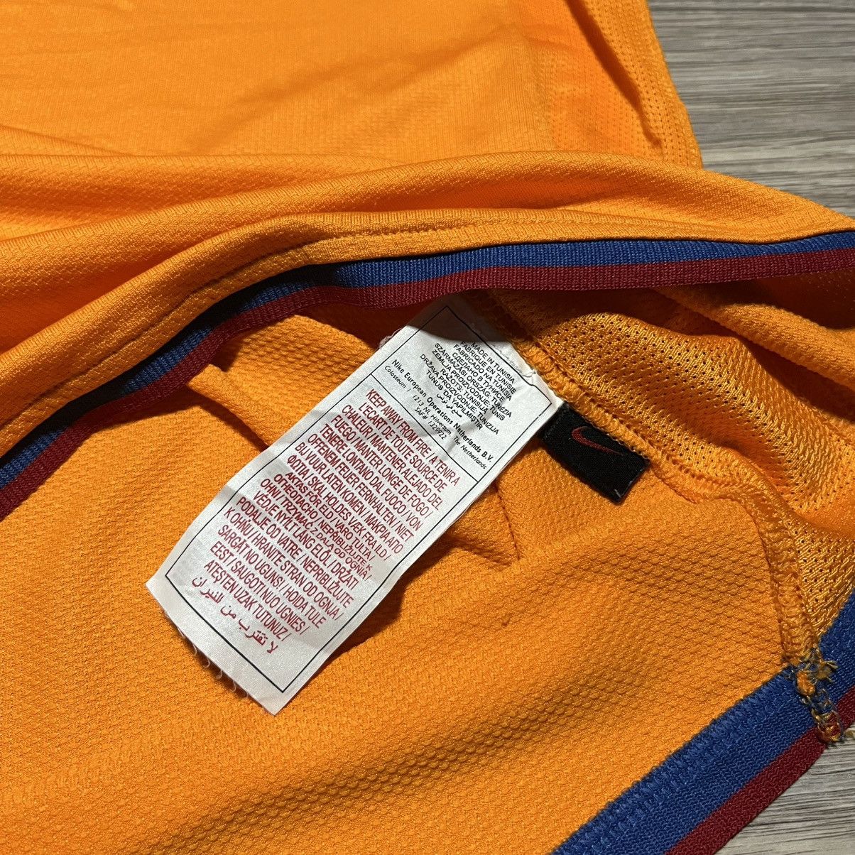 Nike Barcelona Ronaldinho Nike Jersey Size US M / EU 48-50 / 2 - 11 Thumbnail