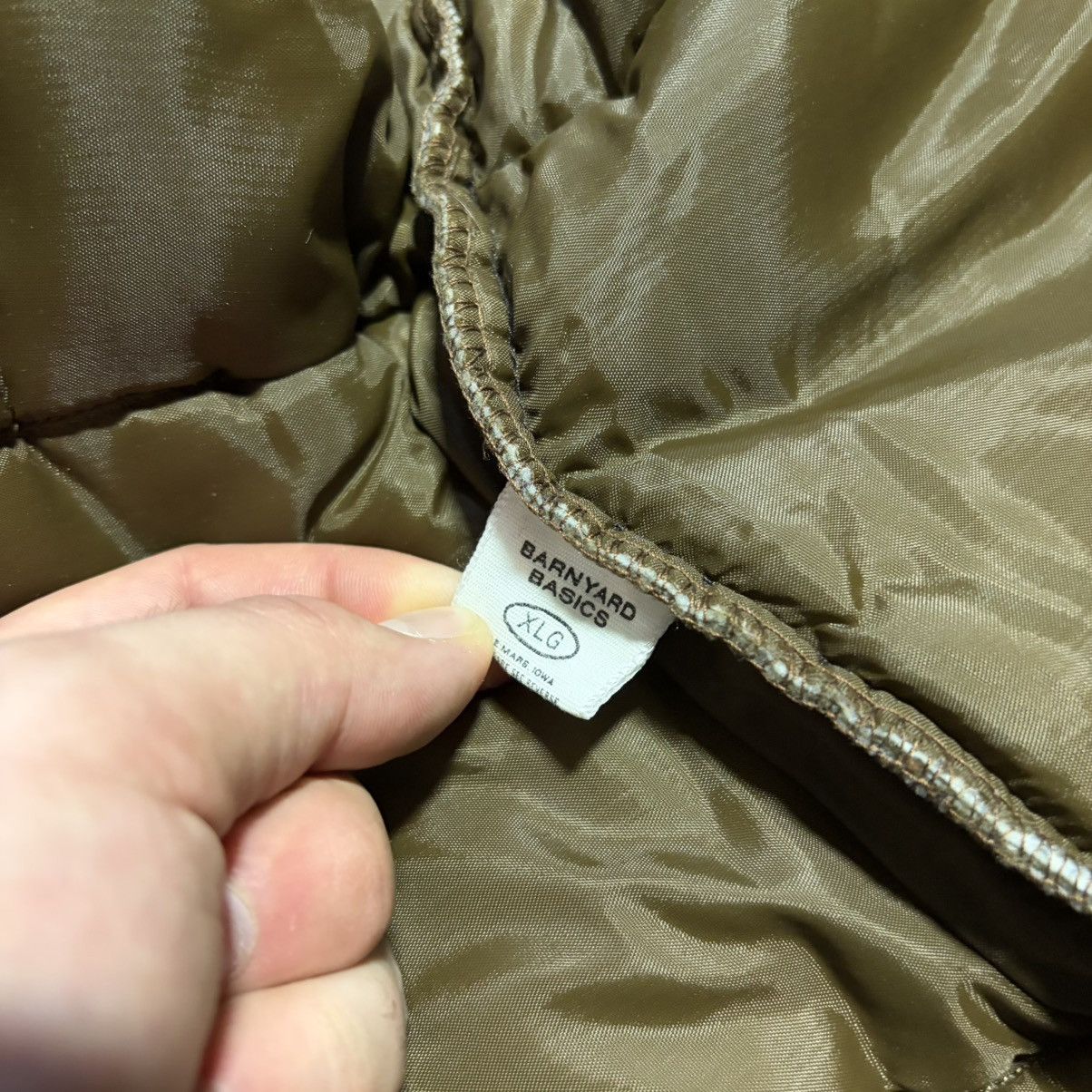 Vintage Vintage 80s Brown Puffer Vest Quilted Case IH Farming USA Size US XL / EU 56 / 4 - 9 Thumbnail