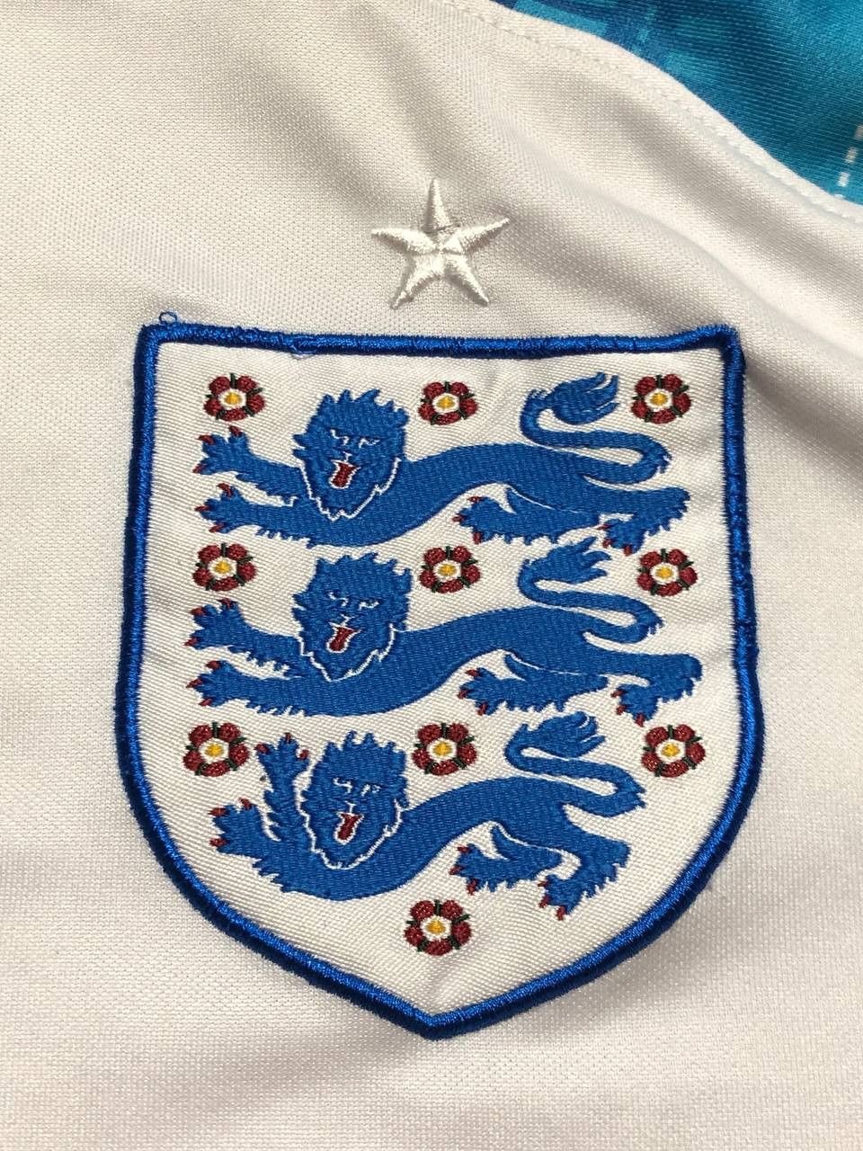 Nike Men's England 2022/23 Nike Home Jersey Size US S / EU 44-46 / 1 - 20 Thumbnail