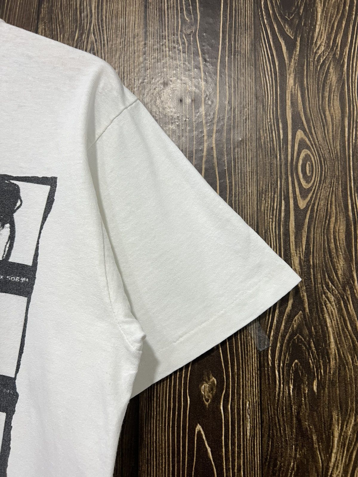 Vintage Vintage 90s Island Boyz Phototee Fotofolio Tshirt Size US L / EU 52-54 / 3 - 5 Thumbnail
