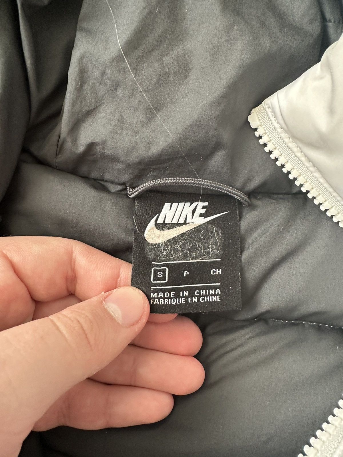 Nike Nike Puffer White Black Down Jacket vintage y2k storm fit Size US S / EU 44-46 / 1 - 3 Thumbnail