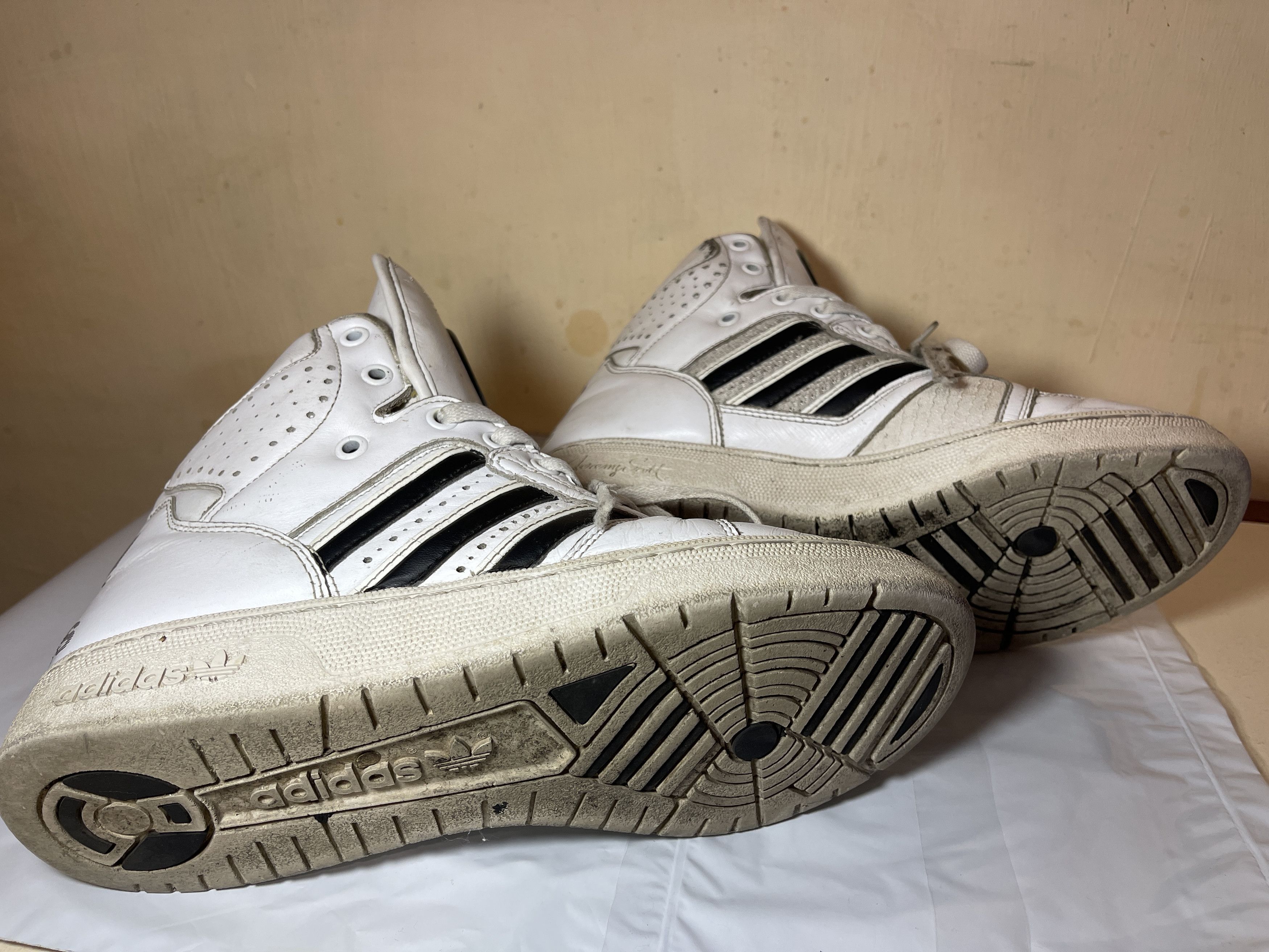Adidas × Jeremy Scott Adidas sneakers, Jeremy Scott Instinct, Hi Top shoes, V24529 Size US 9 / EU 42 - 14 Thumbnail