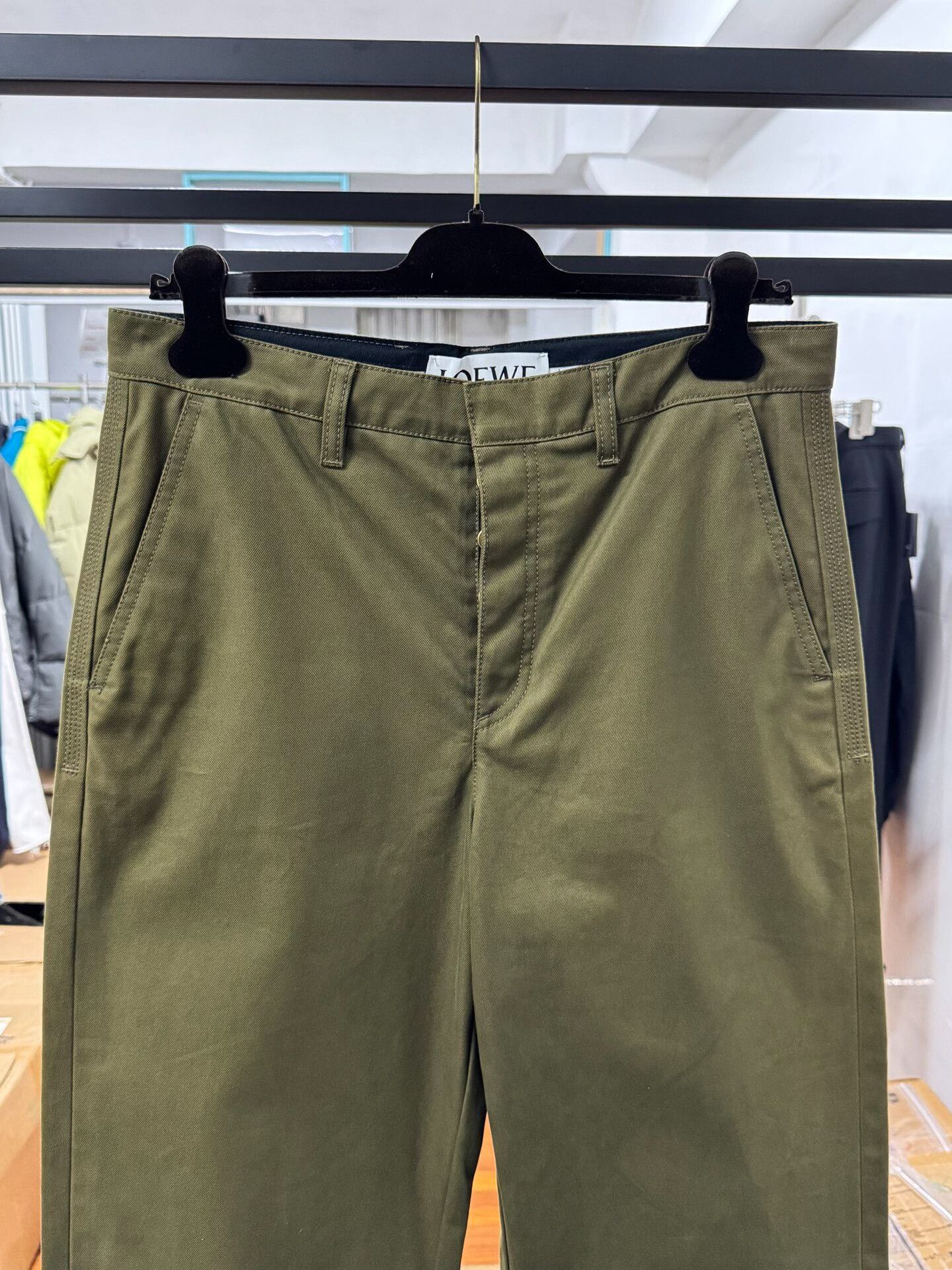Loewe loewe men's relaxed casual trousers in khaki Size US 32 / EU 48 - 2 Thumbnail
