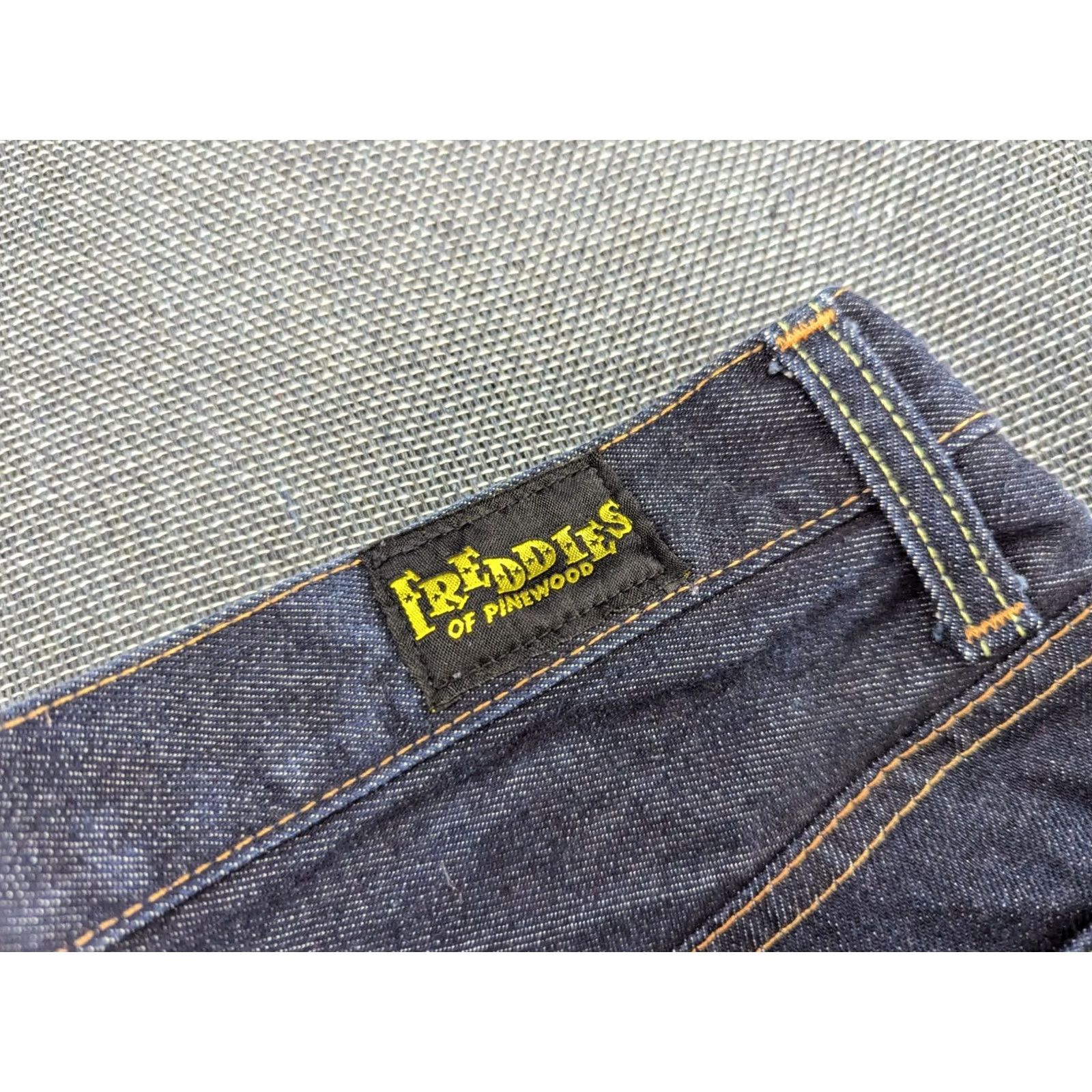 Vintage Vintage Freddies of Pinewood Mens Jeans W32 L33 Distressed Button Fly Dark Blue Denim Cotton Straight Regular 90s Mens Jeans Size US 33 - 4 Thumbnail