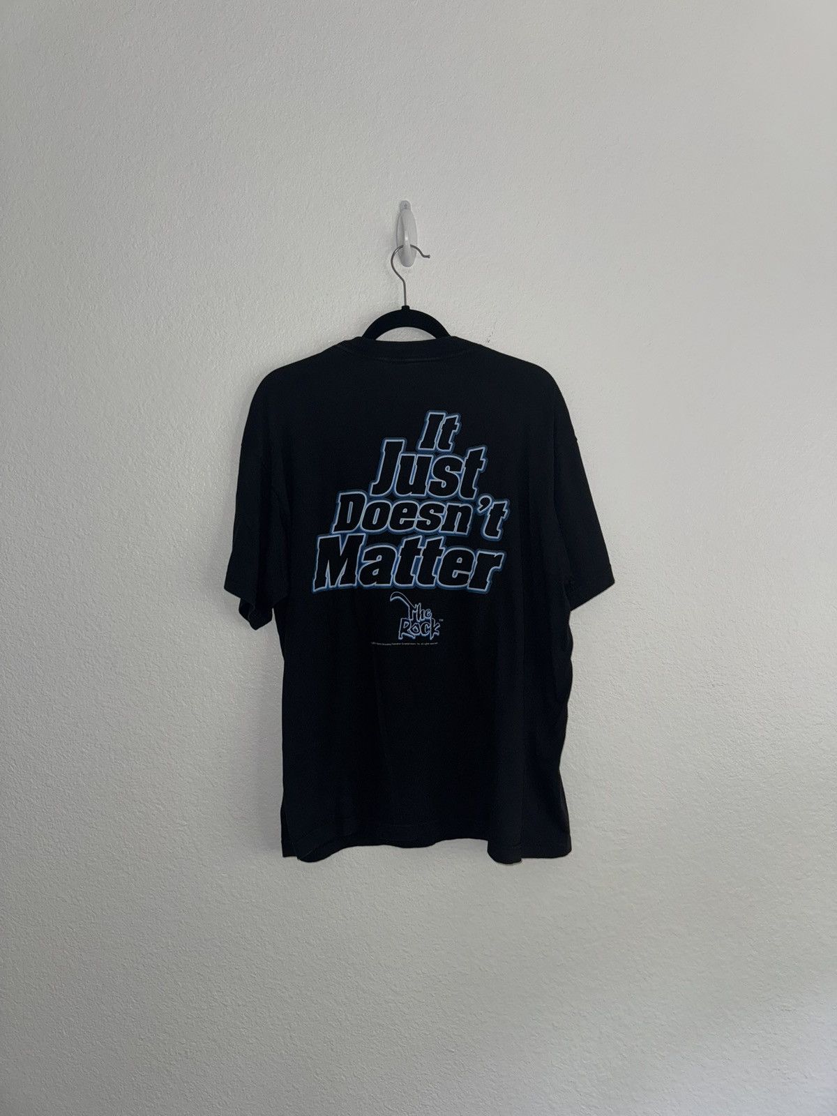 WWE Vintage WWE The Rock Tee Size US XL / EU 56 / 4 - 5 Thumbnail