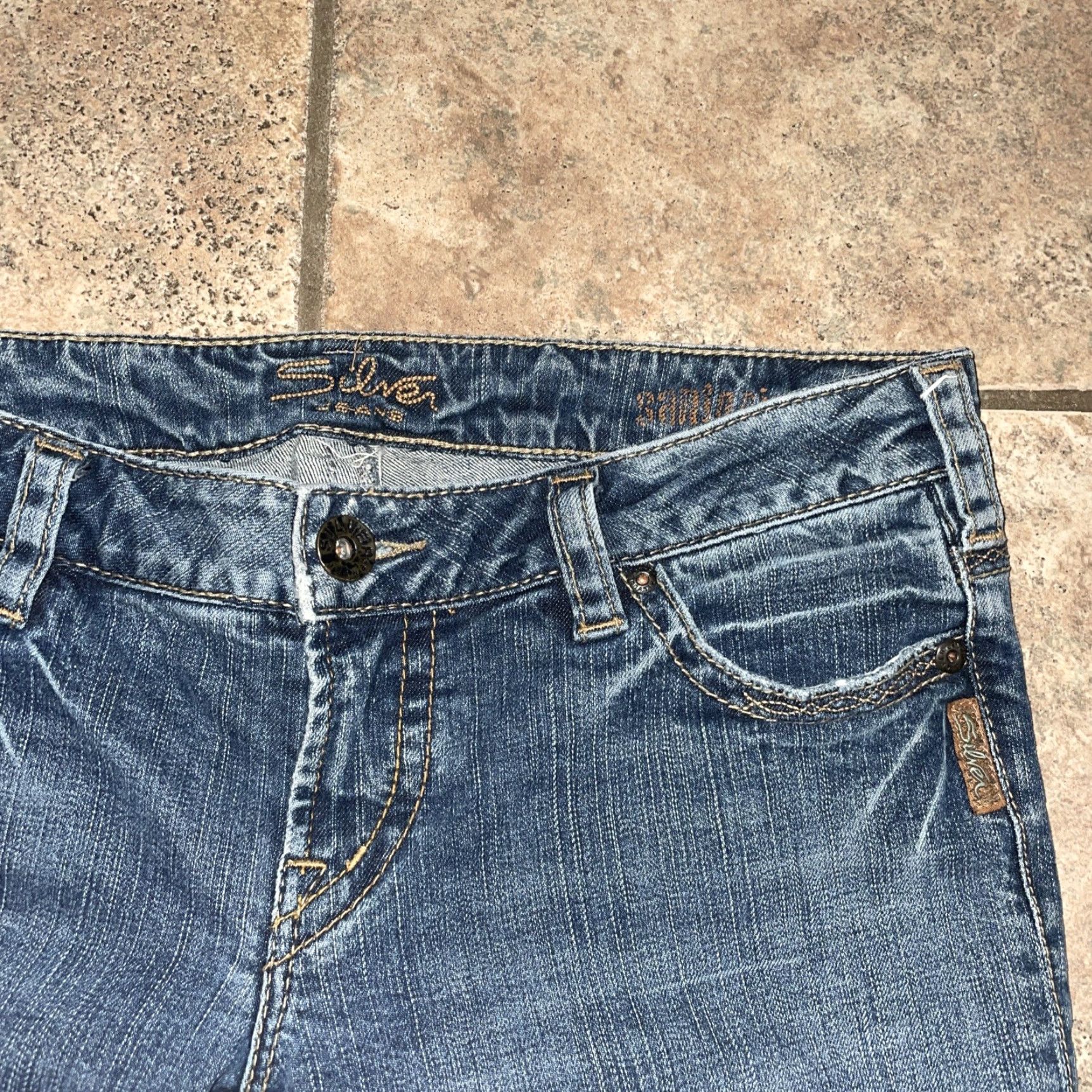 Silver Jeans Co. Silver Jeans Women's Santorini Silver Straight Jeans 30x28 Metal Theme Size 30" / US 8 / IT 44 - 2 Thumbnail
