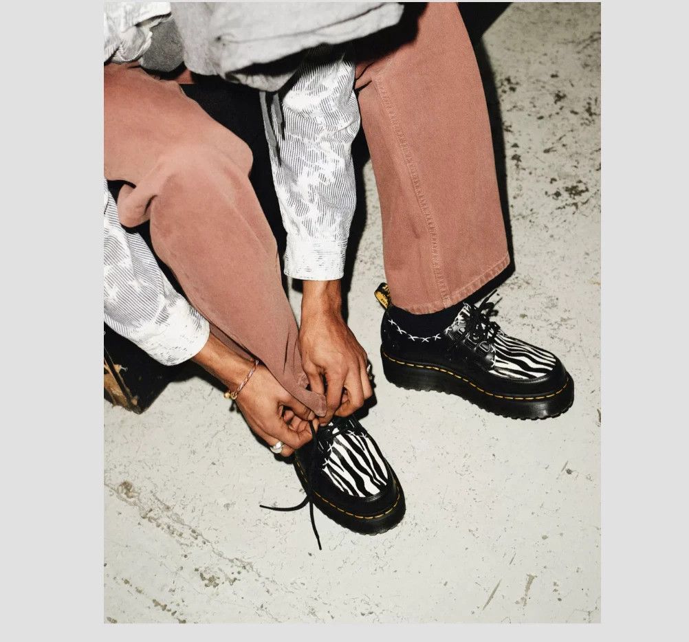 Dr. Martens Flowers Size US 10 / EU 43 - 2 Thumbnail