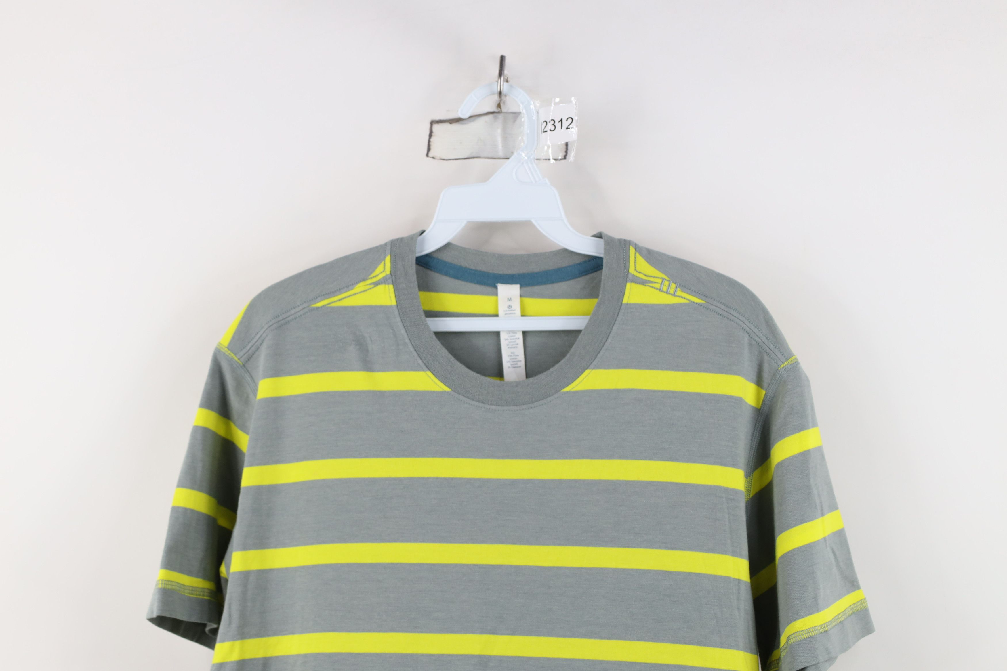 Lululemon Lululemon Color Block Basic 5 Year Short Sleeve T-Shirt Size US M / EU 48-50 / 2 - 2 Thumbnail