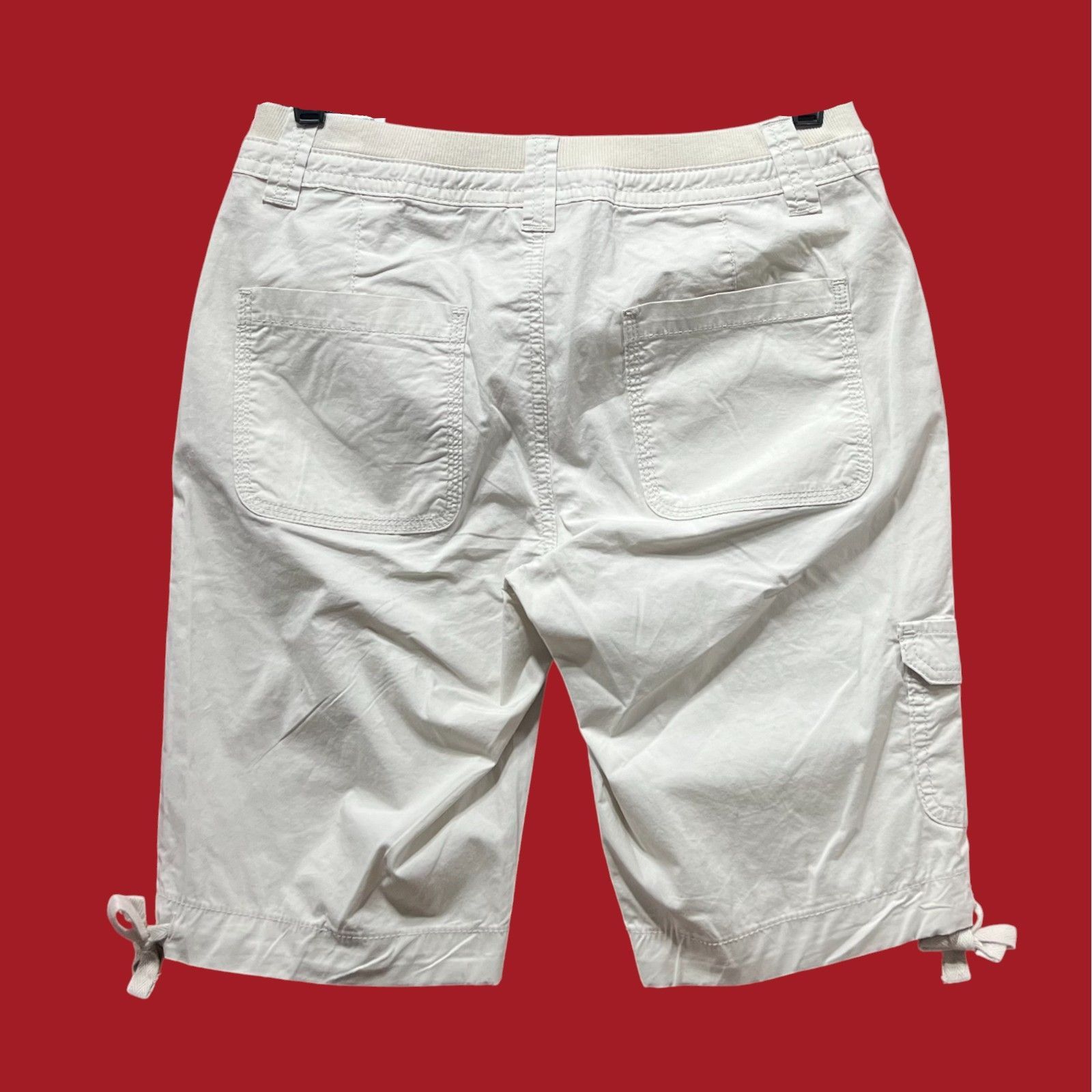 Other St. John's Bay - Women's Mid-Rise Cargo Bermuda Short - Beig Size 26" / US 2 / IT 38 - 4 Thumbnail