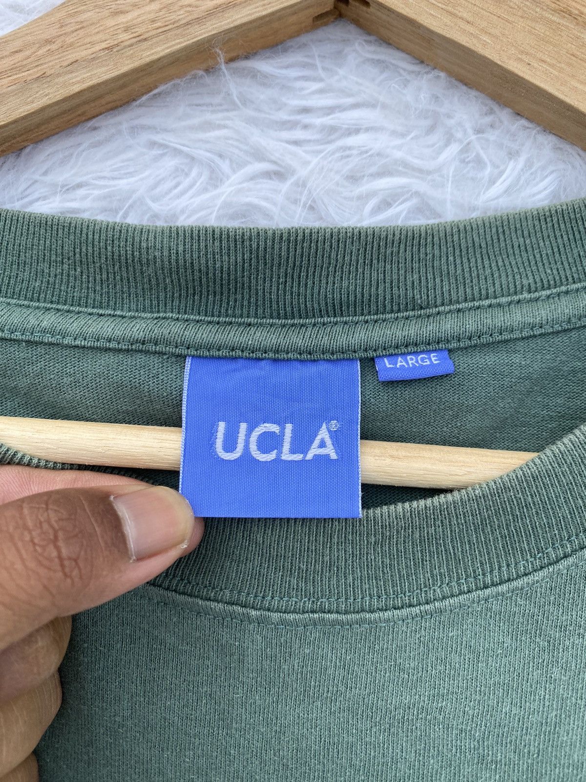 Vintage Rare Vintage UCLA Bruins Los Angeles Tshirt Size US L / EU 52-54 / 3 - 8 Thumbnail