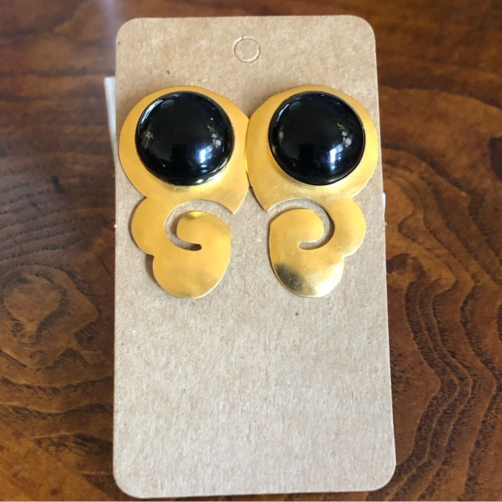 Vintage Vintage 80s matte gold tone large black cabochon earrings Size ONE SIZE - 1 Thumbnail