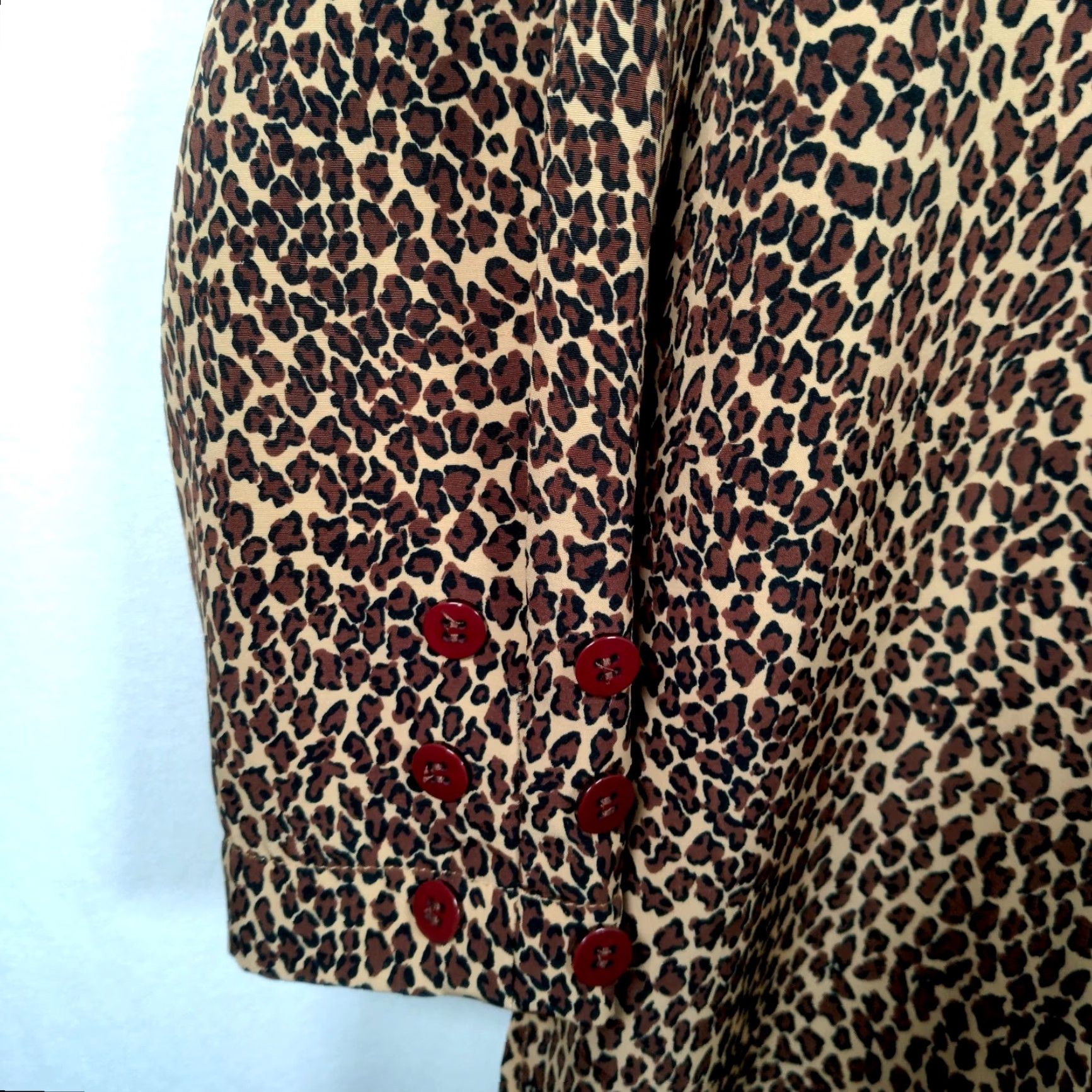 Vintage VINTAGE Jaclyn Smith Blouse Cat Print Long Sleeve 18W Brown Polyester Non-Stretch Animal Print Casual Business Party 18W Womens Size XXL / US 16-18 / IT 52-54 - 7 Thumbnail