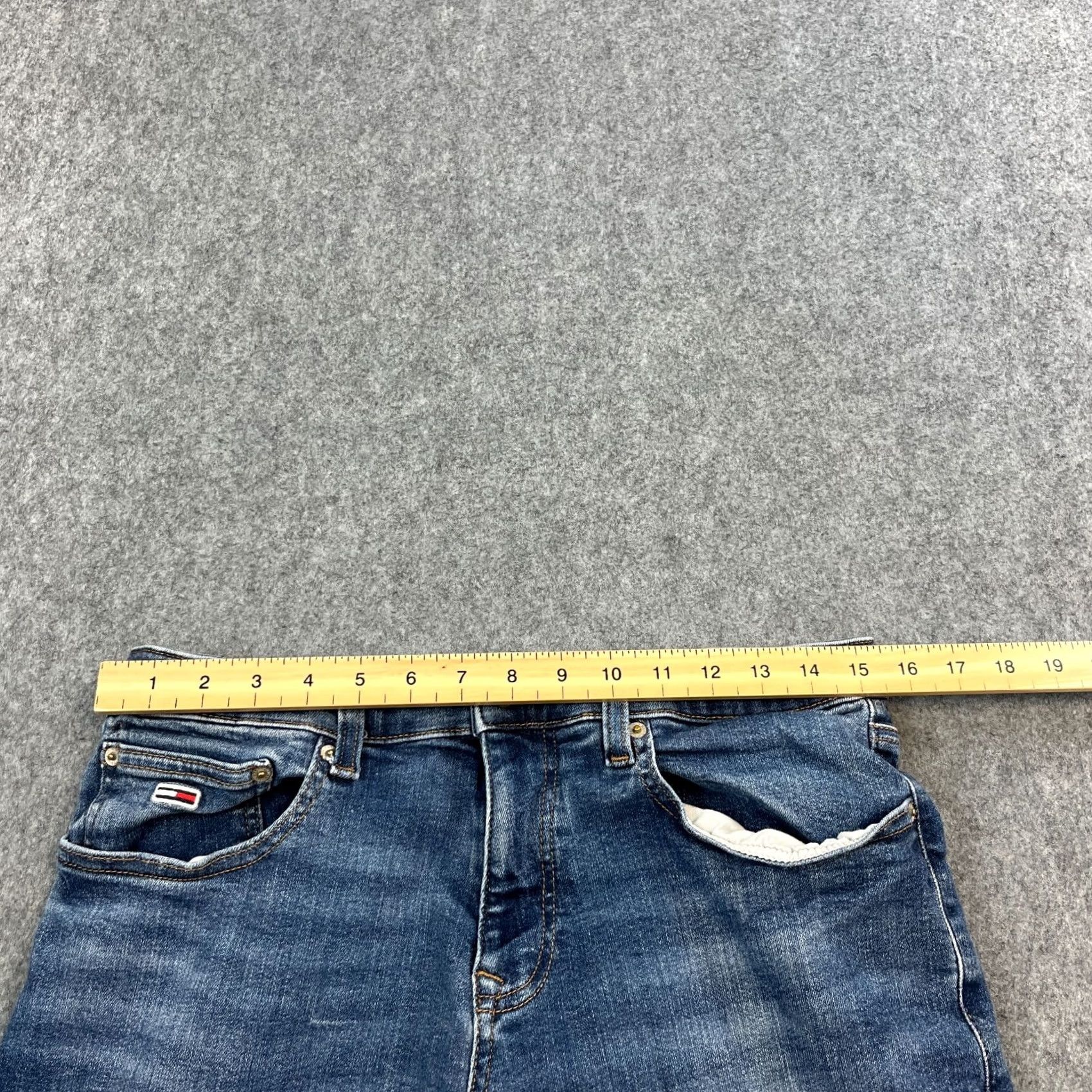 Tommy Hilfiger Tommy Hilfiger Jeans Slim Scanton 32 30 Mid Wash Blue Whiskers Stretch Logo Mens Denim 5-Pocket Style Tapered Blue Jeans Regular Size US 32 / EU 48 - 6 Thumbnail