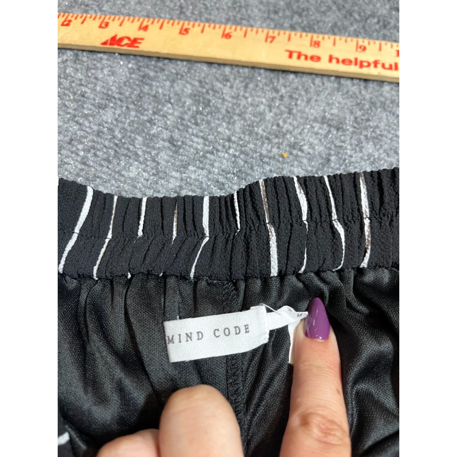 Vintage **White Stretch Black Women's Medium Jogger Pants** User: **White Stretch Black Women's Medium Jogger Pants** Size 32" / US 10 / IT 46 - 4 Thumbnail