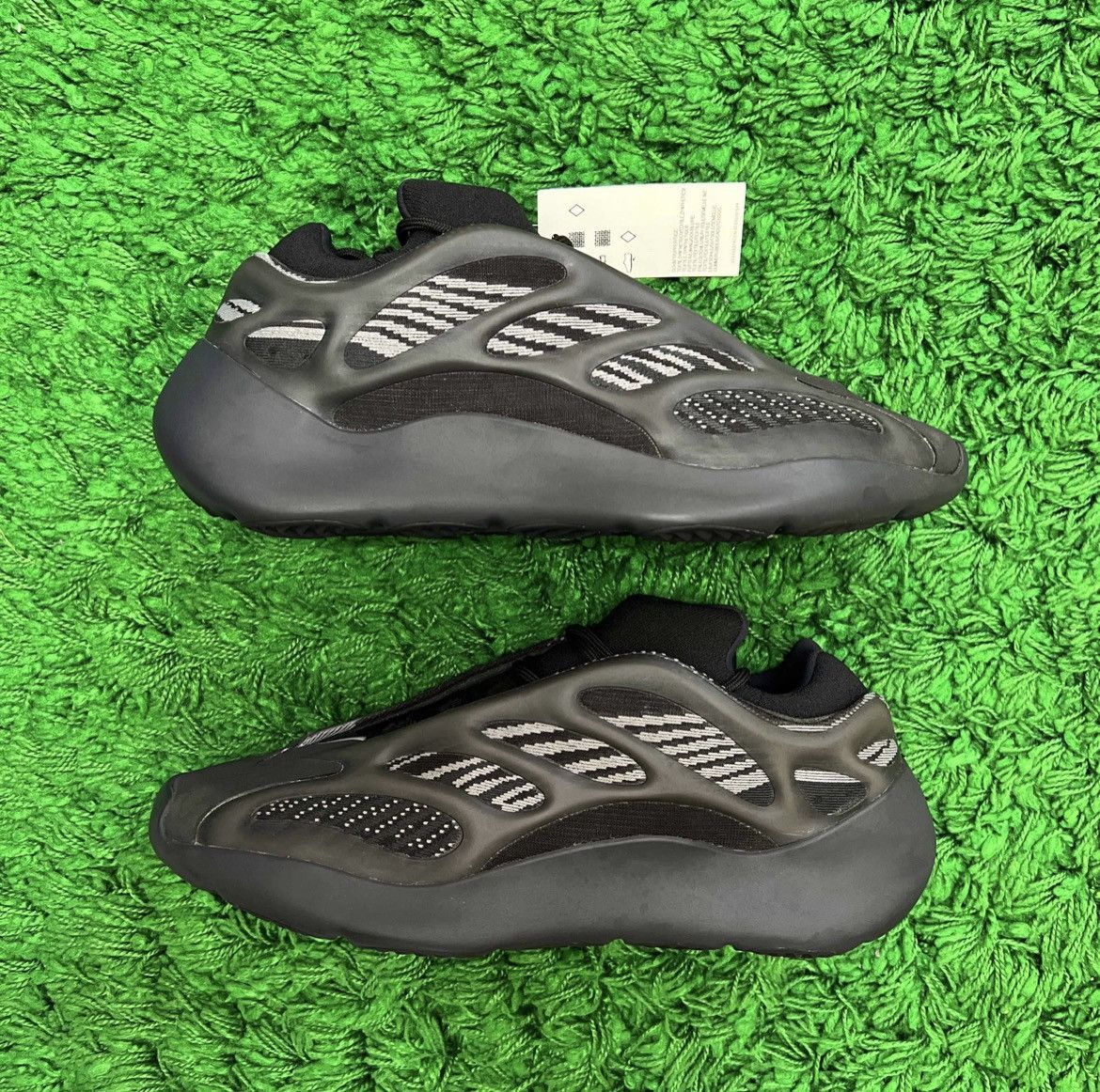 Adidas Yeezy 700 V3 Alvah (SKU: H67799)