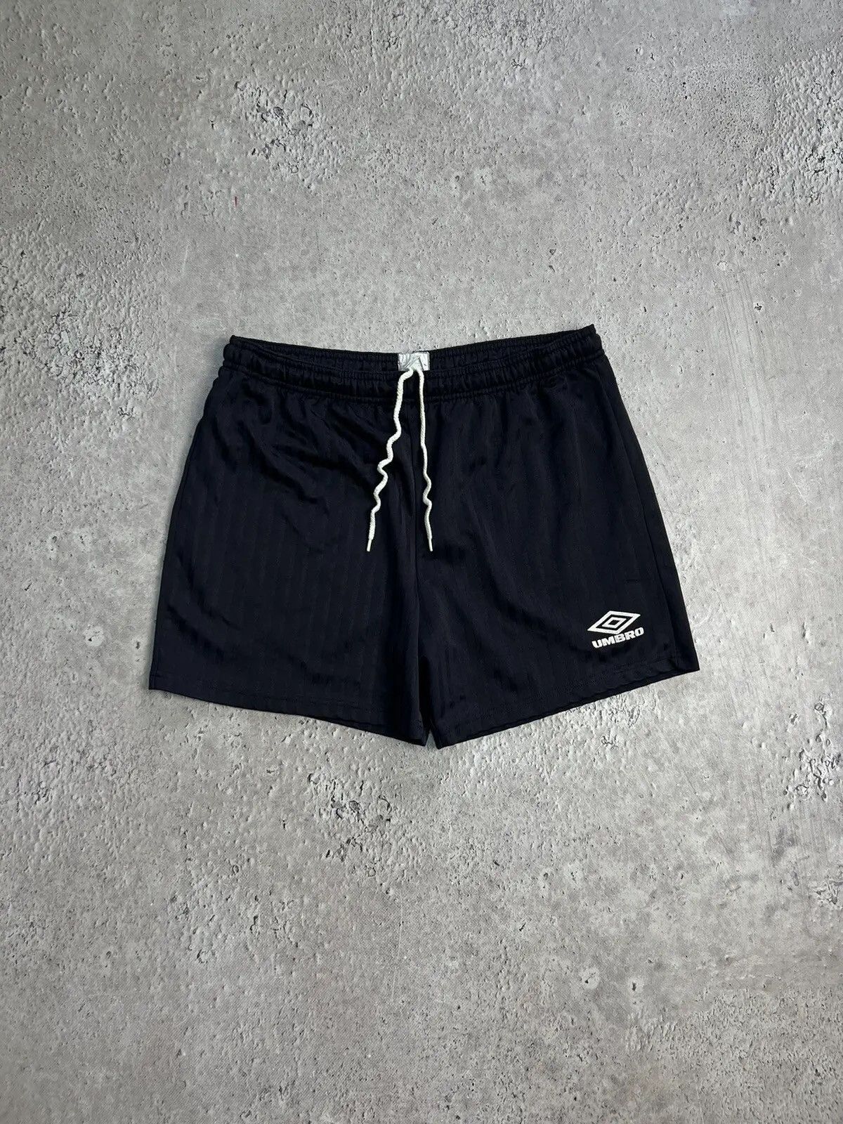 Umbro × Vintage Vintage Y2K 90s Umbro soccer shorts football black Umbro Size US 32 / EU 48 - 1 Thumbnail