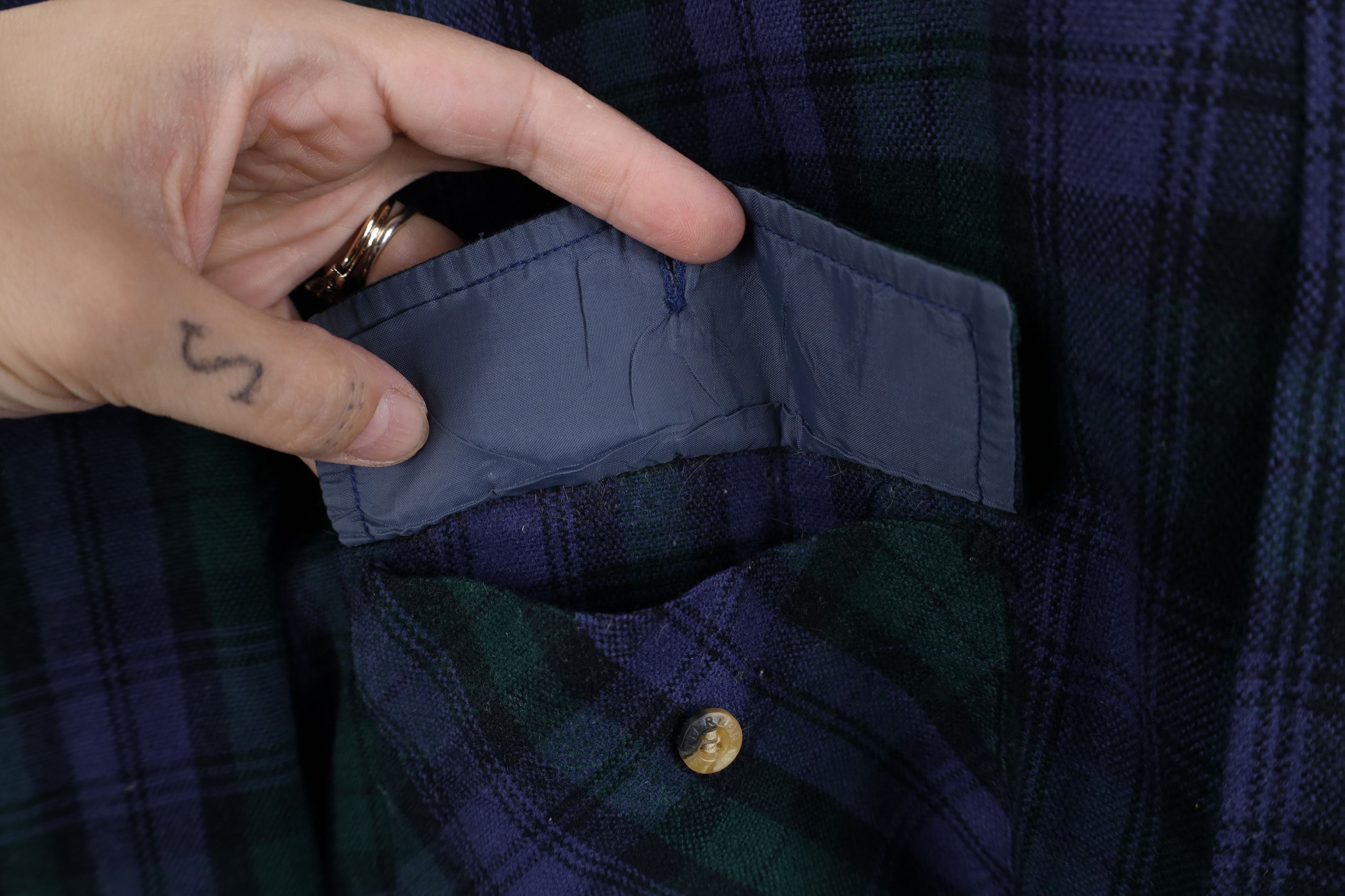 Vintage Vintage 90s Streetwear Knit Collared Board Button Shirt Size US M / EU 48-50 / 2 - 7 Thumbnail