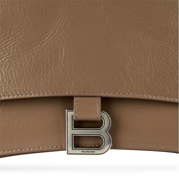 Balenciaga o1g2r1mq0924 Size: OS / Medium Sling Shoulder Bag in Brown Size ONE SIZE - 3 Thumbnail