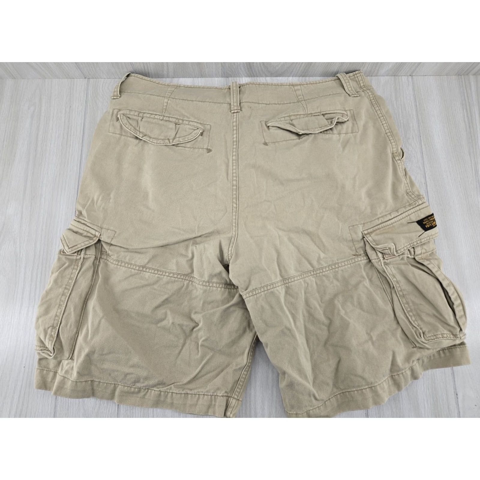 Polo Ralph Lauren VINTAGE Polo Ralph Lauren Beige Military Surplus Cargo Shorts Size 36 Men Regular Cotton 10 Inseam Cargo Pocket Outdoor Pocketed Size US M / EU 48-50 / 2 - 3 Thumbnail