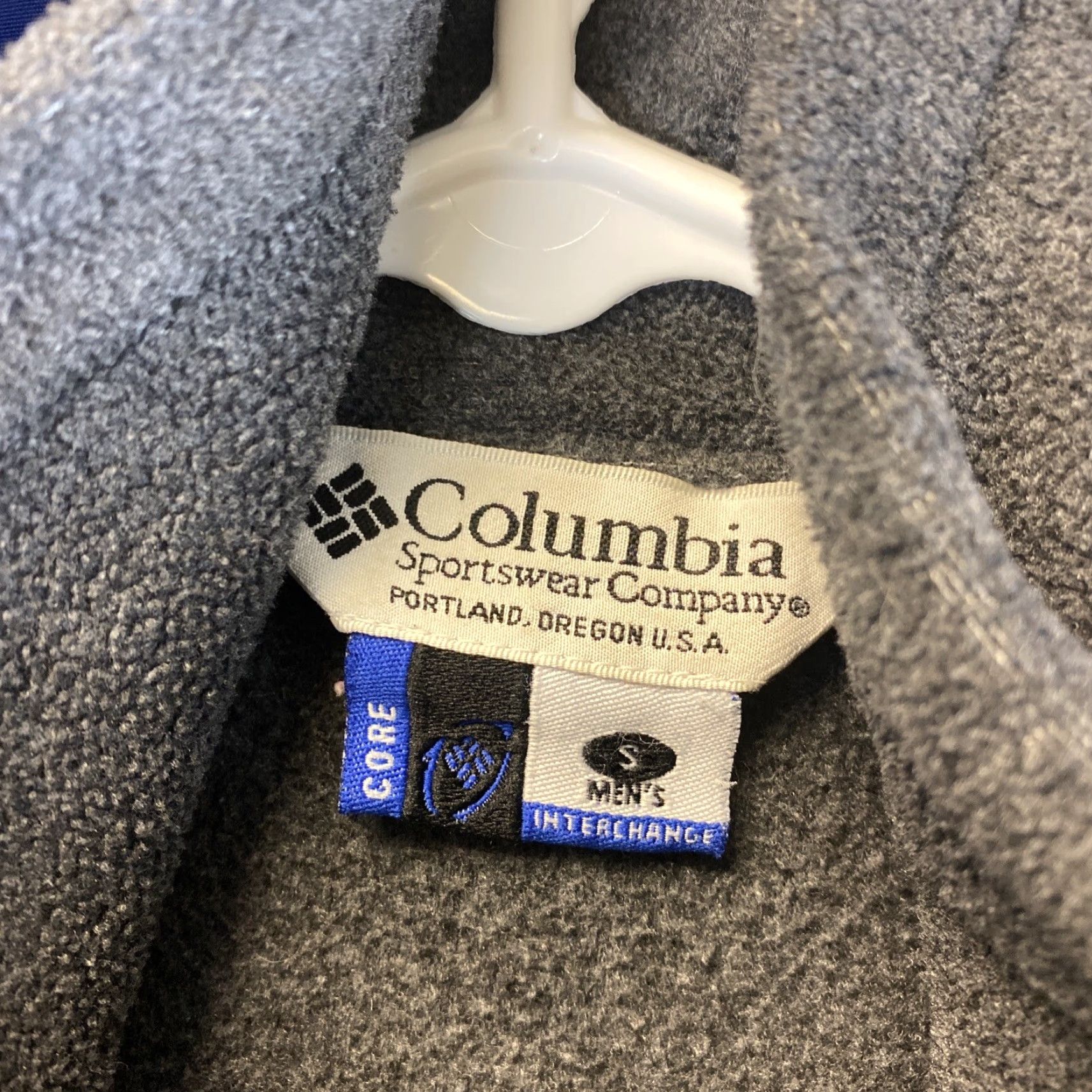 Vintage VINTAGE Columbia Packable Jacket Mens Size S Blue Gray Outdoor Nylon Packable 70-18 90s/Outdoor Size US S / EU 44-46 / 1 - 5 Thumbnail