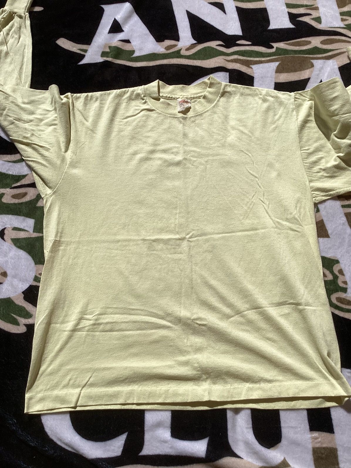 Other Vtg raisin hell at buttercup New Year’s 1980s racing/car Tee Size US M / EU 48-50 / 2 - 3 Thumbnail