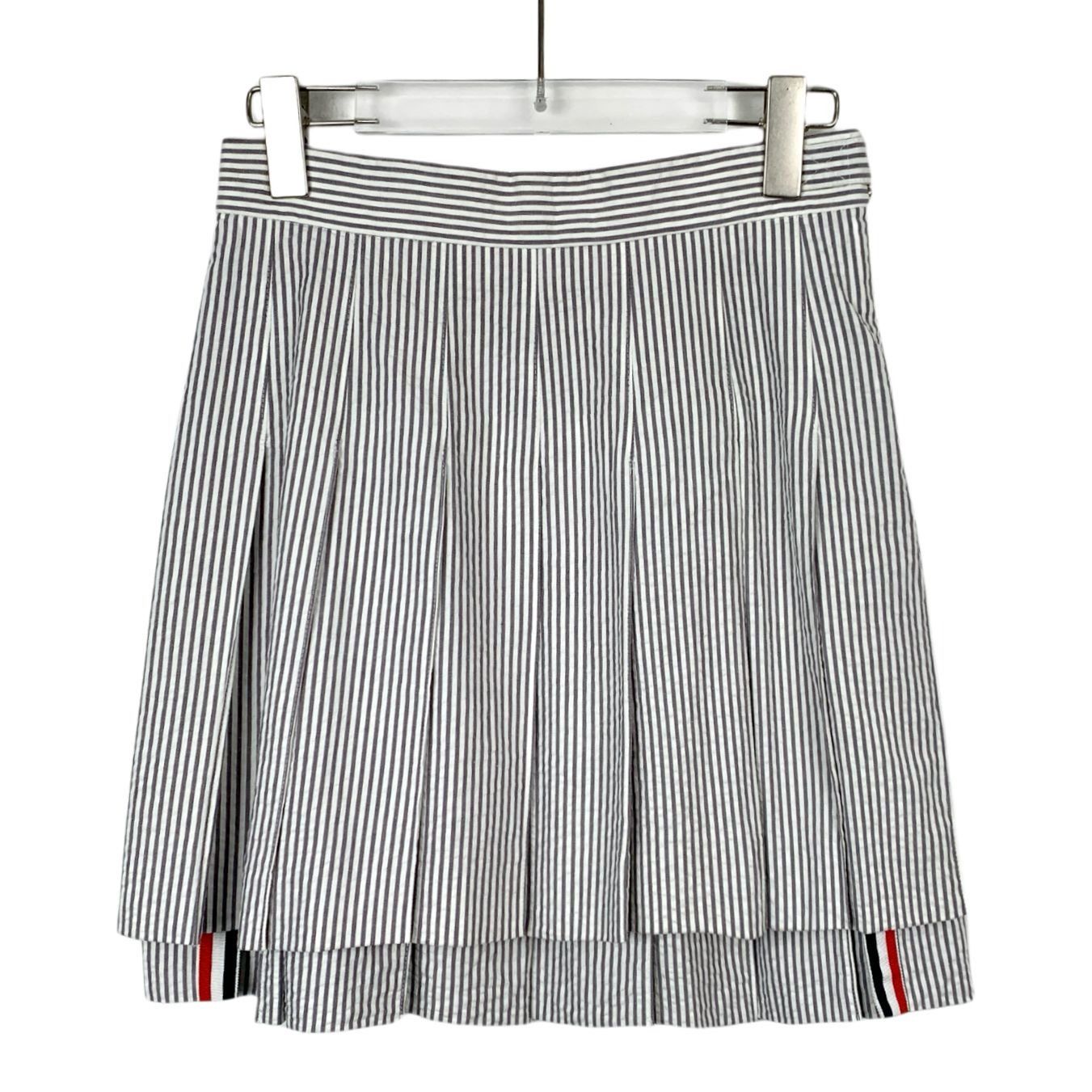 Thom Browne H9285 Thom Browne Gray & White Striped Pleated Mini Skirt Wi Size 40" / US 18 - 1 Thumbnail