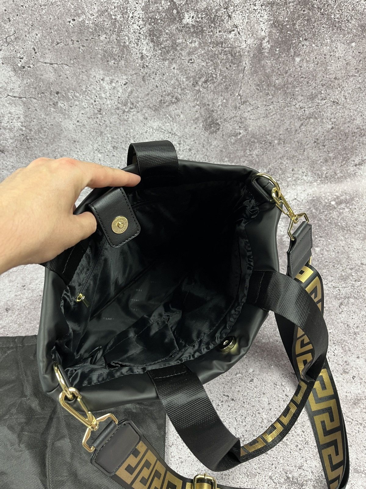 Versace Versace Parfums Shoulder Bag Black Size ONE SIZE - 5 Thumbnail