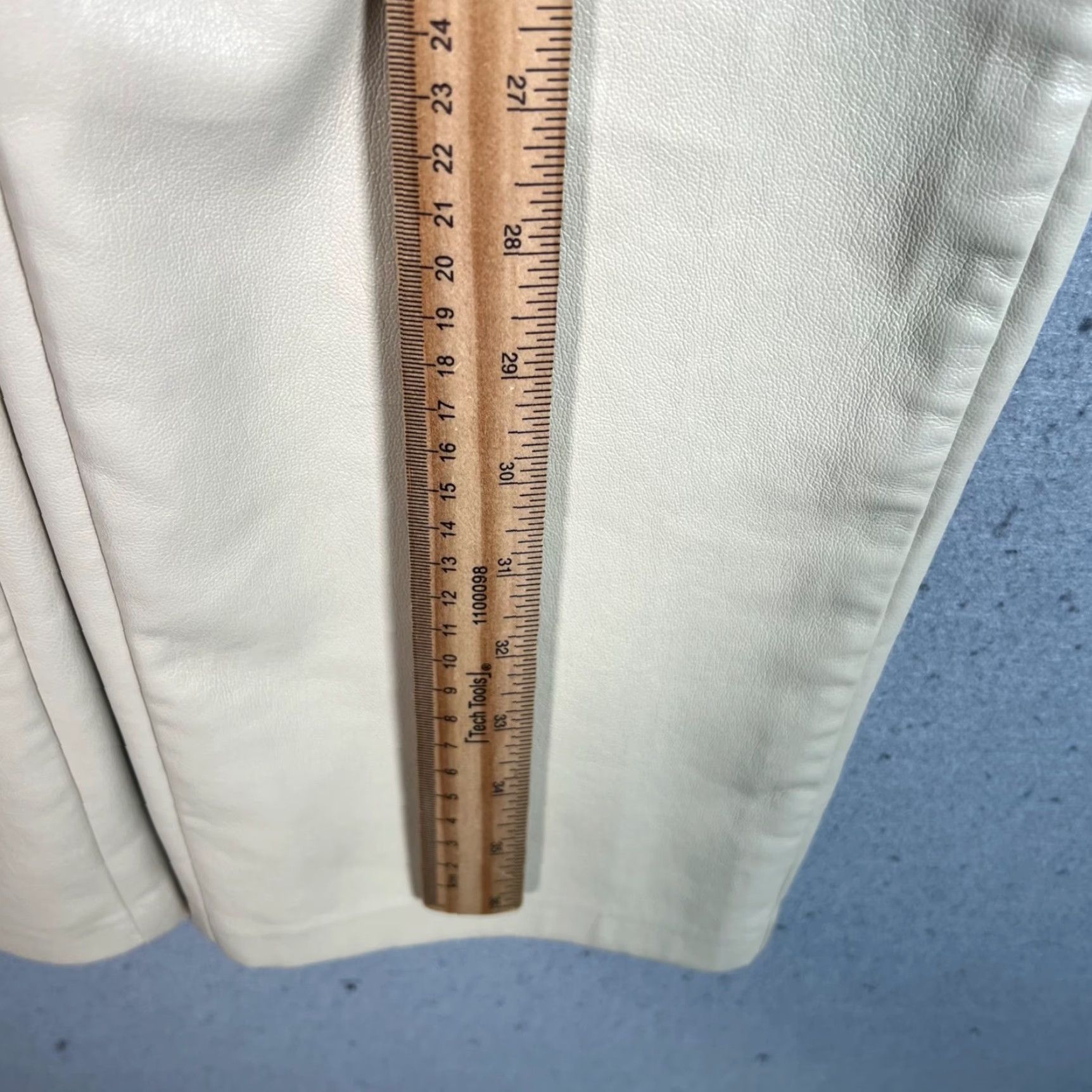 Vintage Wilfred Womens Pants 2 High-Rise Beige Faux Leather Straight Leg City Casual Pockets 27 In Inseam Womens Size 26" / US 2 / IT 38 - 6 Thumbnail